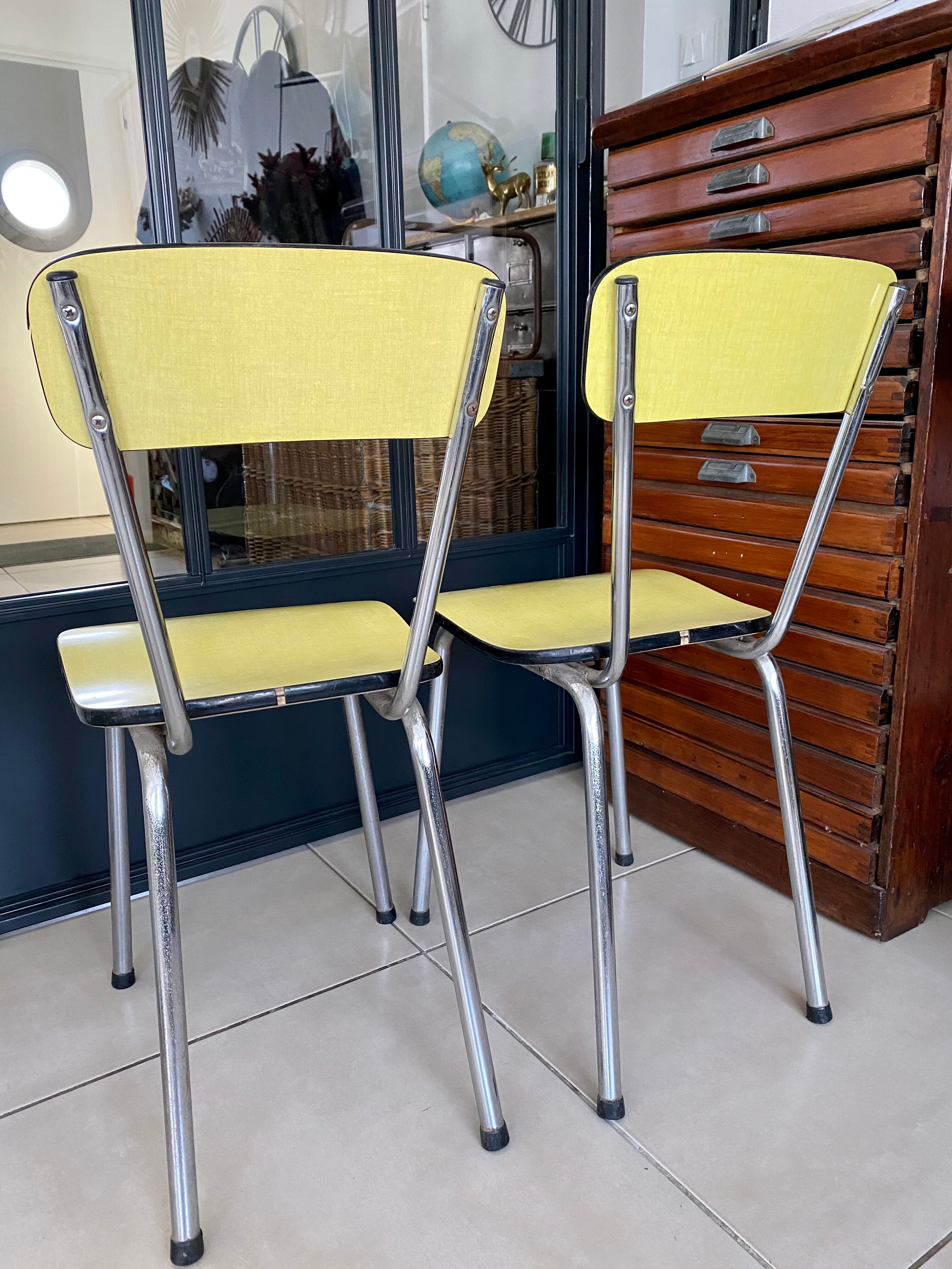 Paire de chaises formica jaune