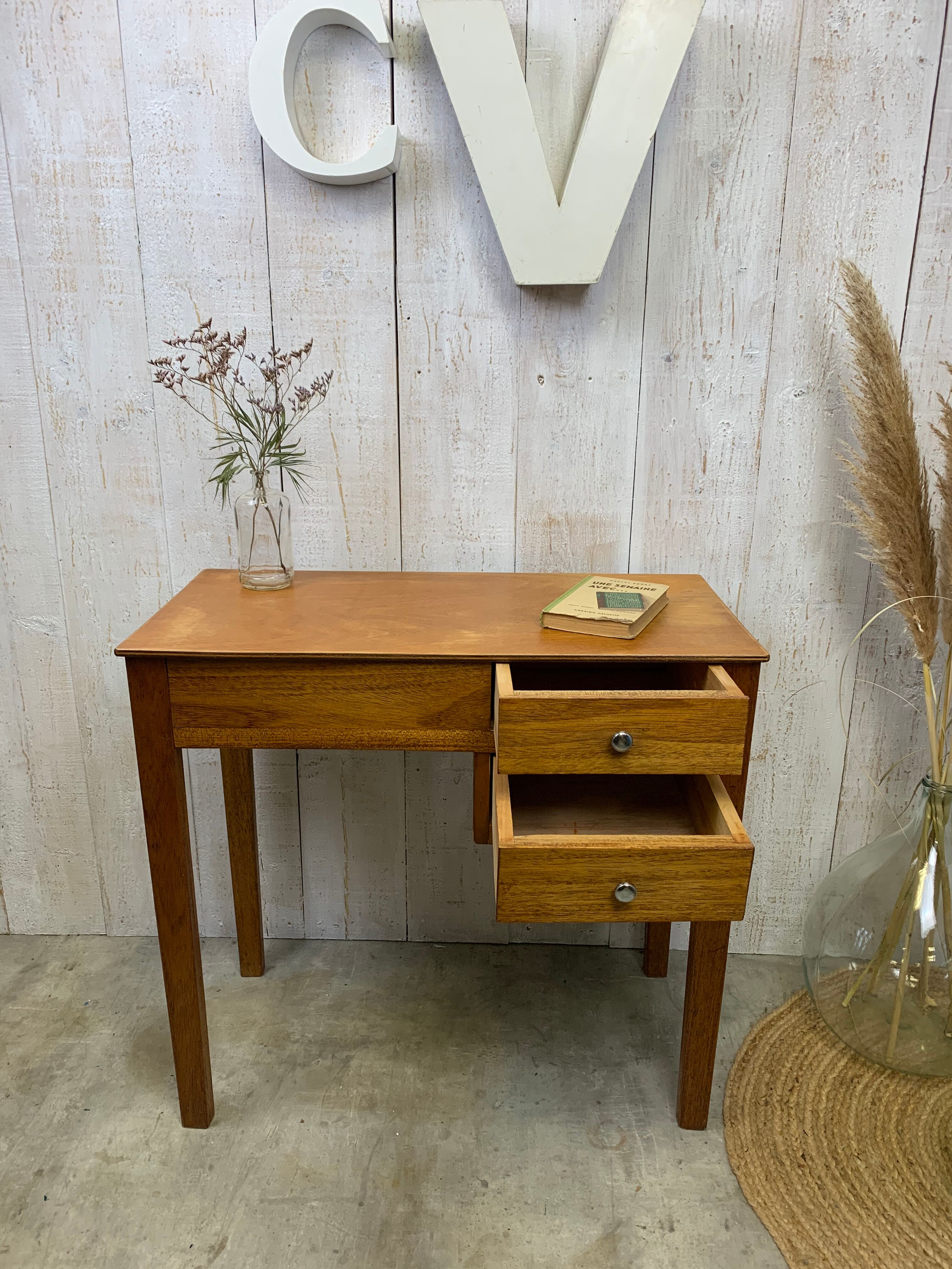 Boarding school desk