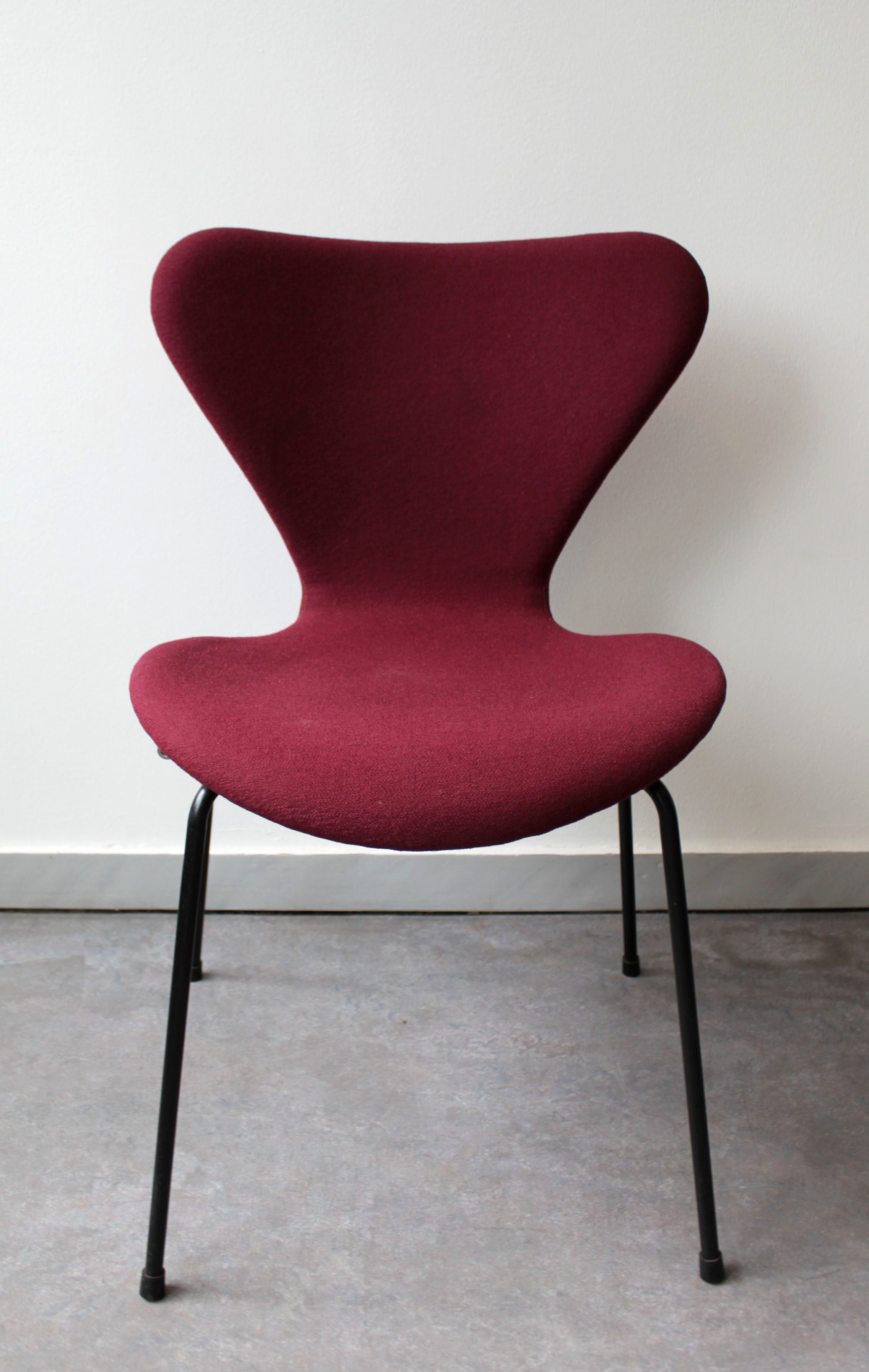 Series 7 chairs by Arne Jacobsen for Fritz Hansen, 60s.