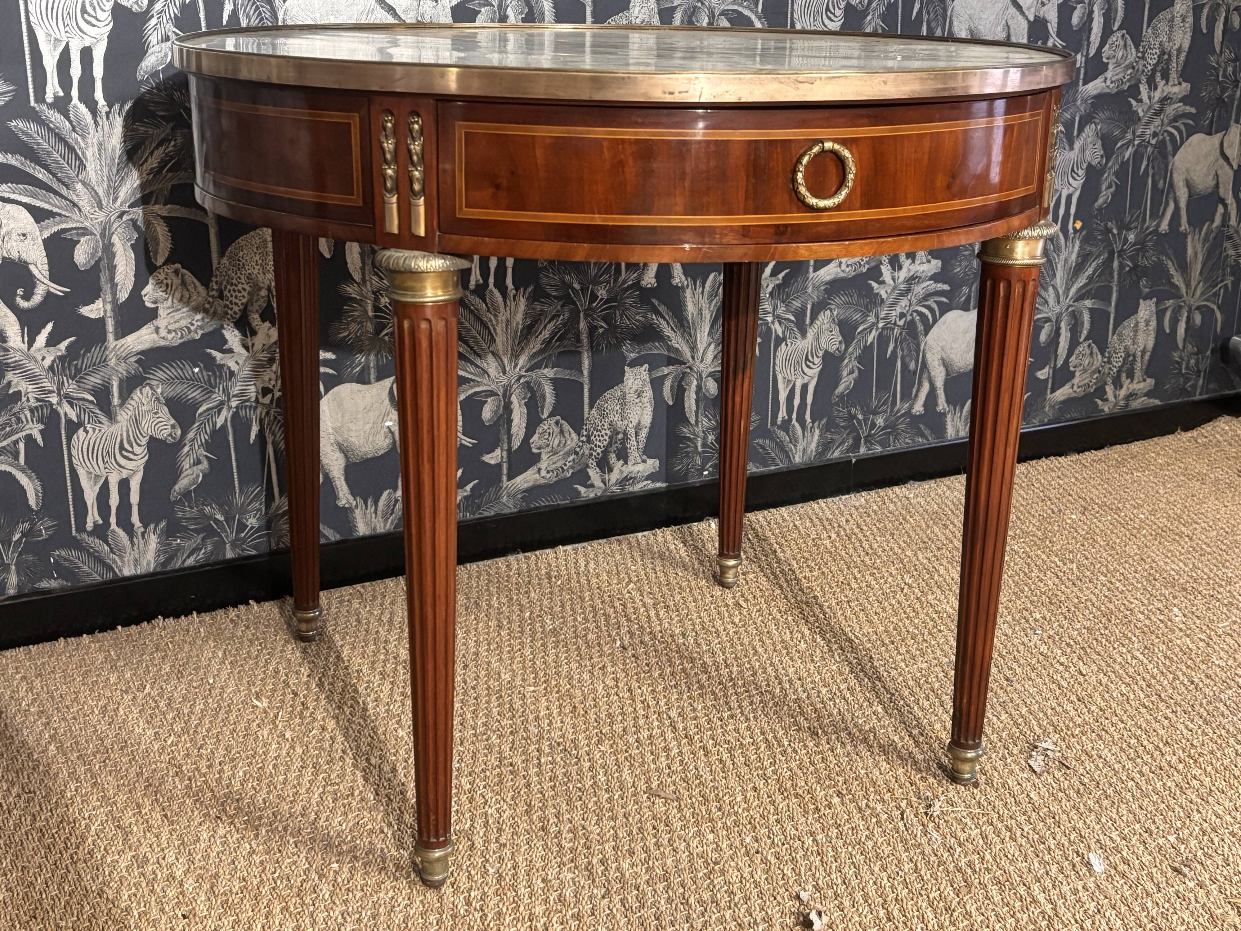 Table de milieu style Louis XVI fin XIX eme