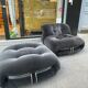 Fauteuil et ottoman modèle Soriana de Tobia Scarpa édition Cassina