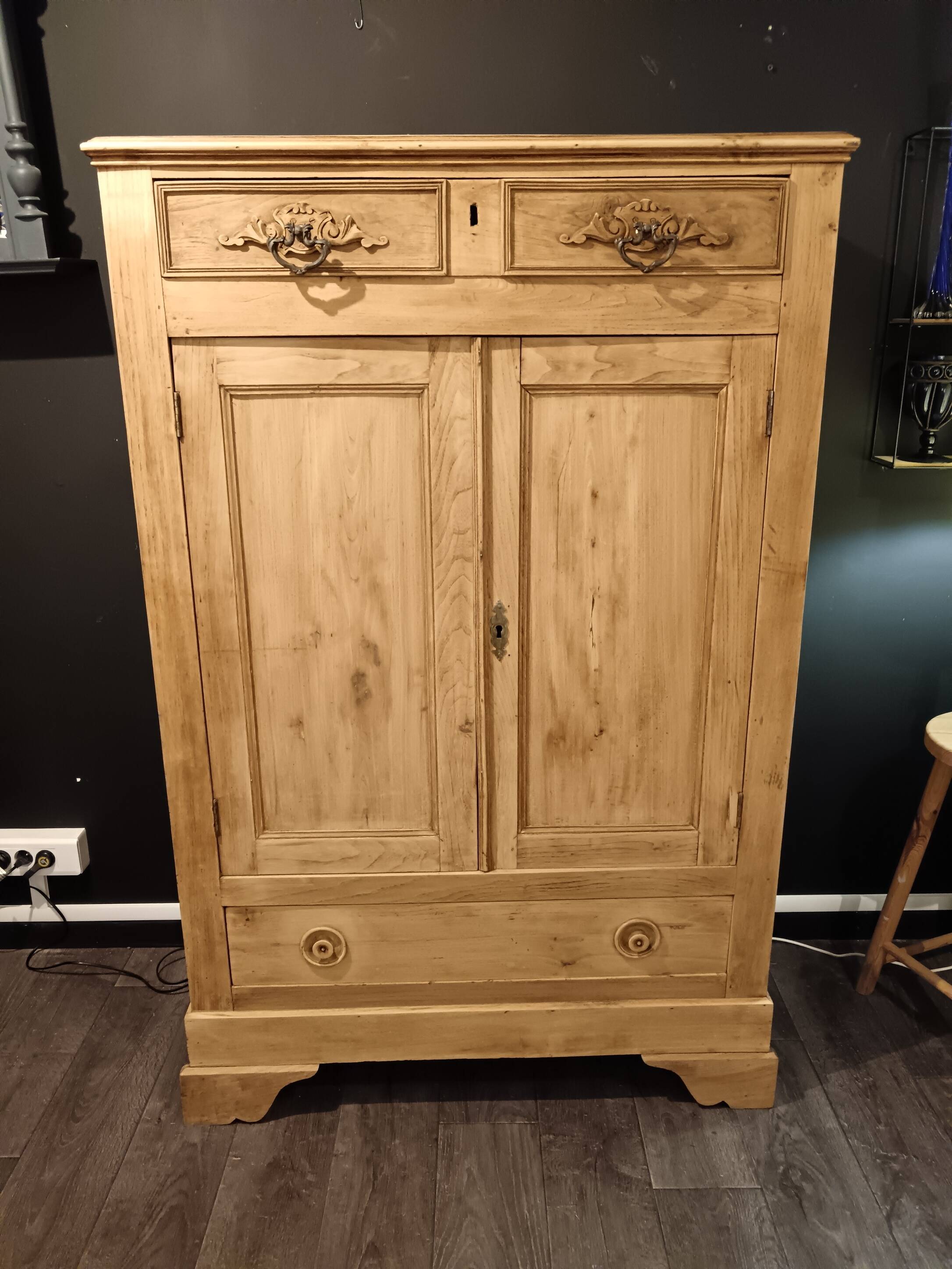 Parisian sideboard in raw wood with 2 doors and 3 drawers