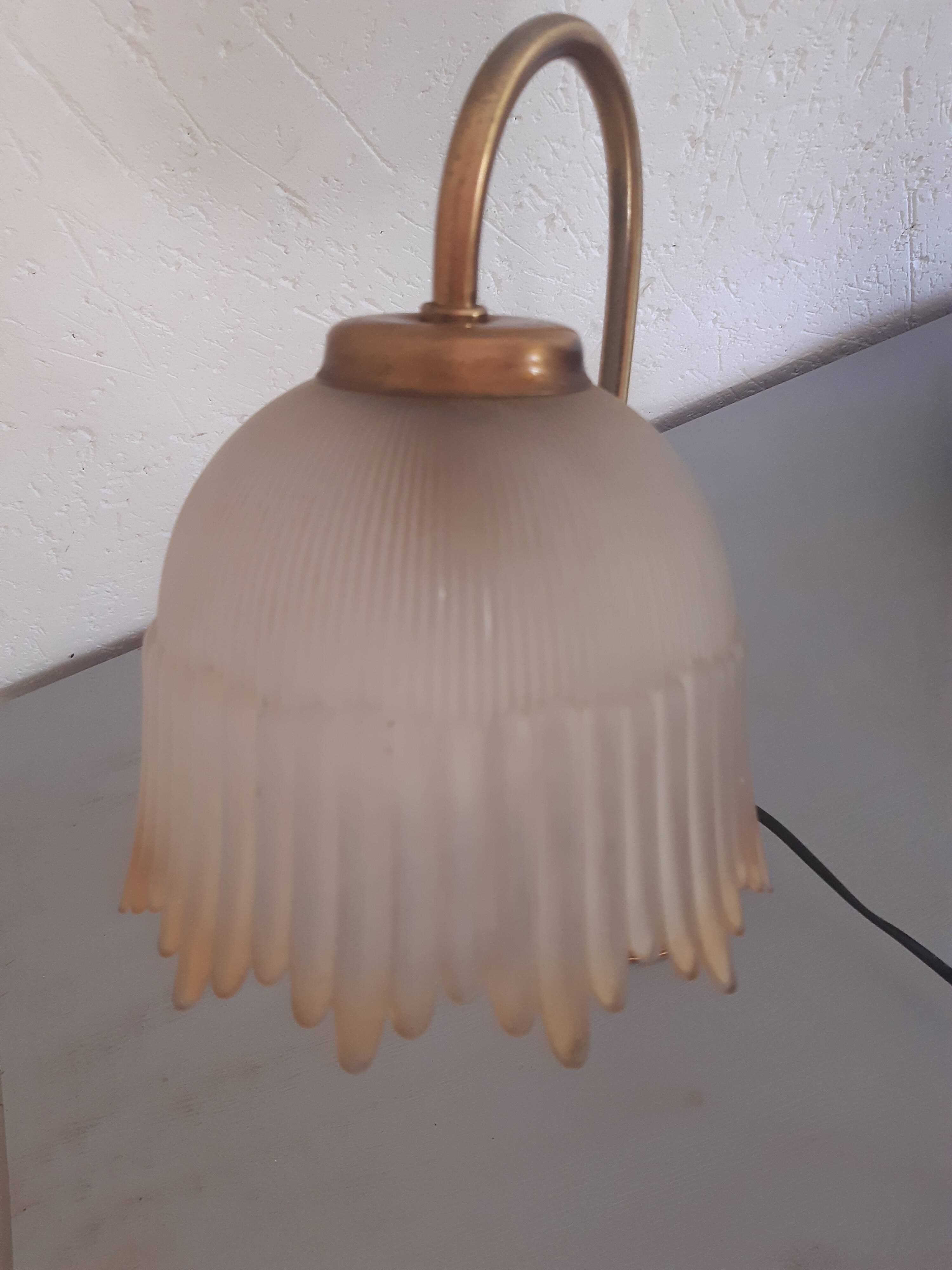 Art deco globe tulip glass lamp