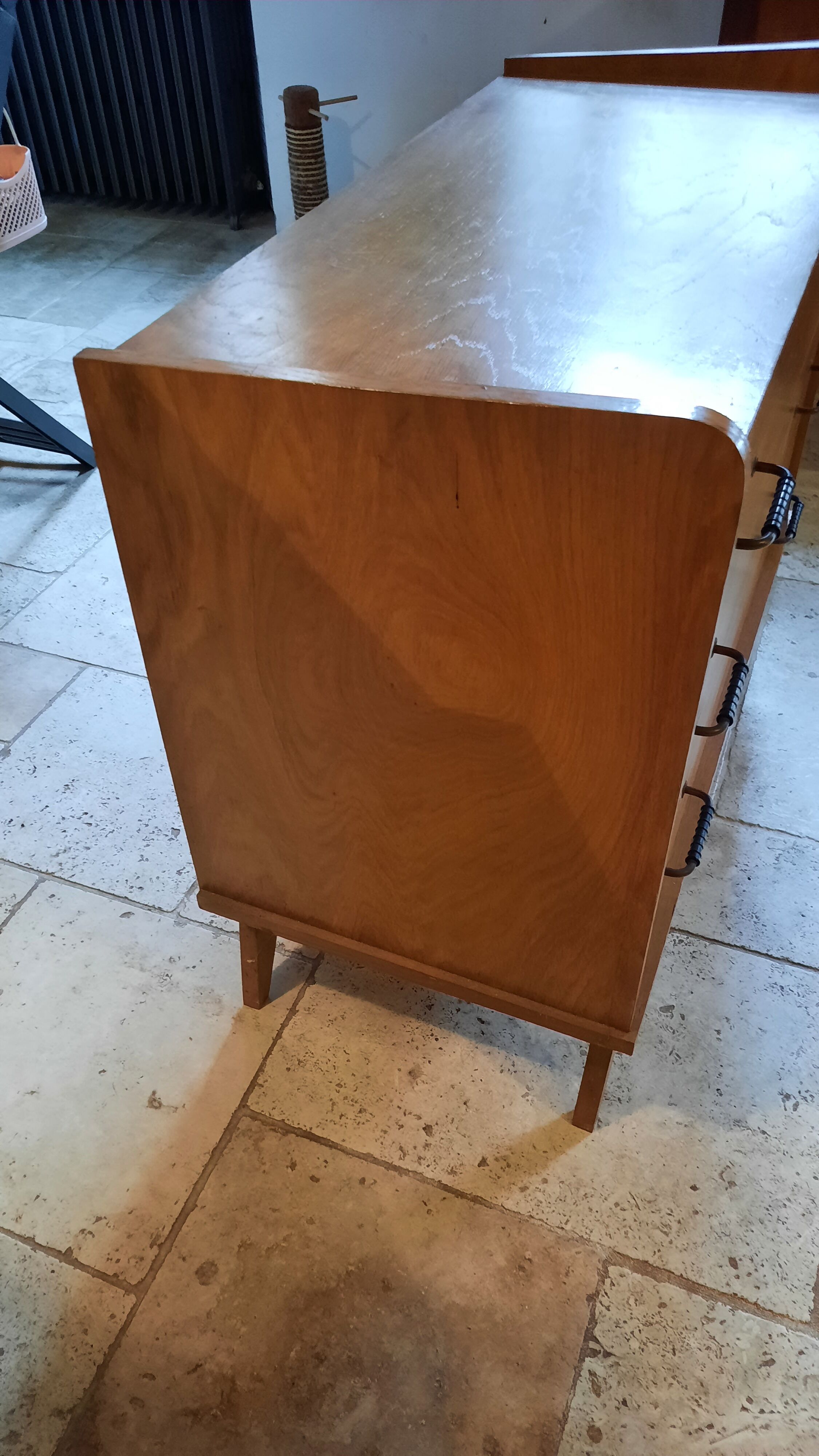 Compass foot dresser