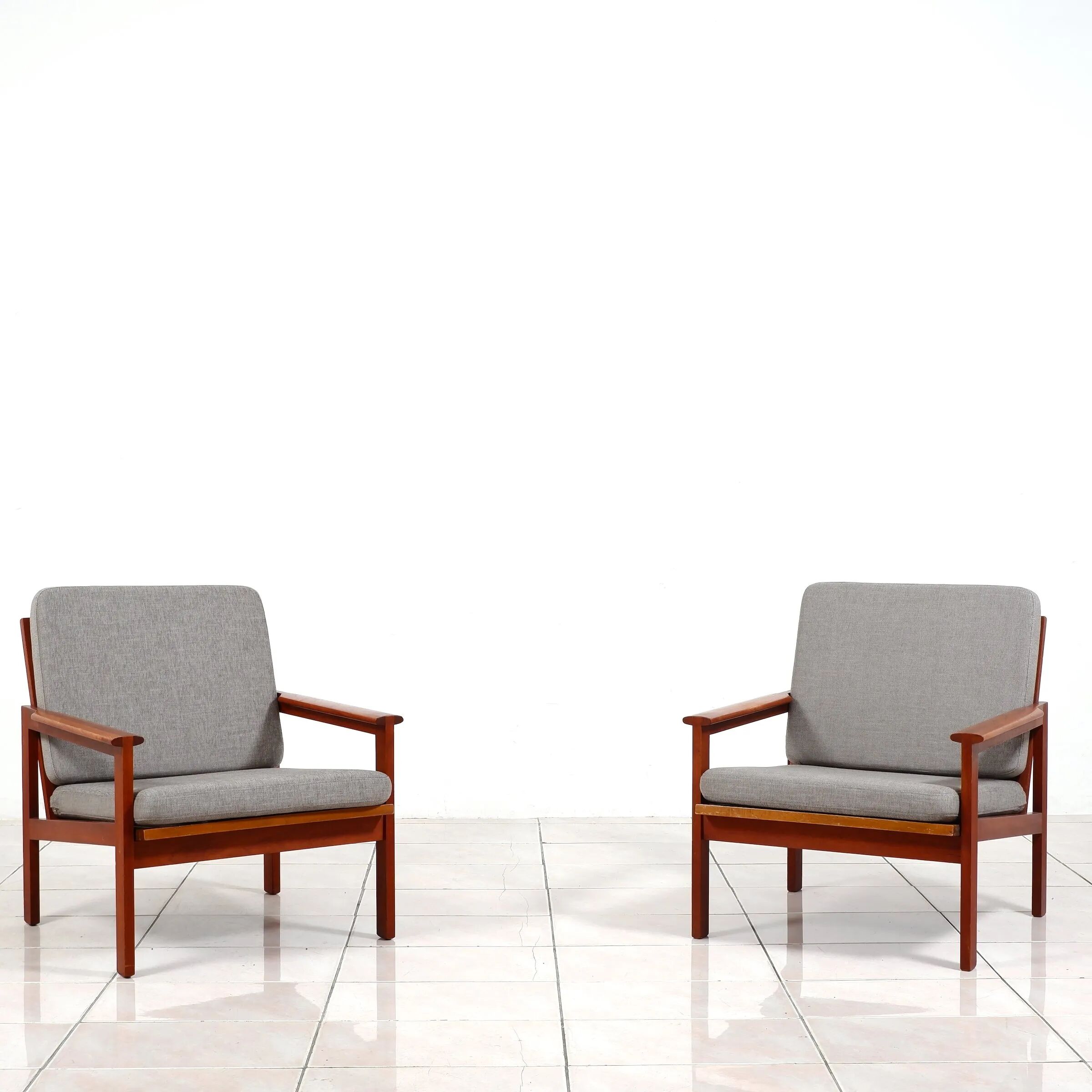 2 fauteuils "Capella" par Illum Wikkelsø pour Niels Eilersen