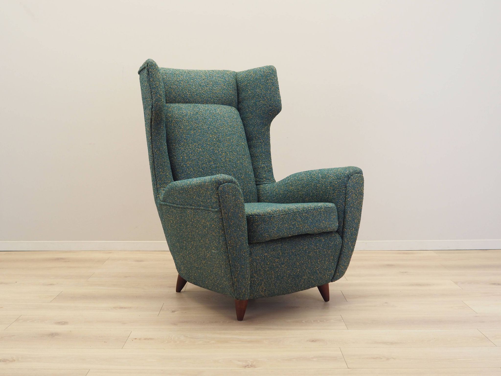 Lounge armchair, Italian design, 1970s, production: Italy