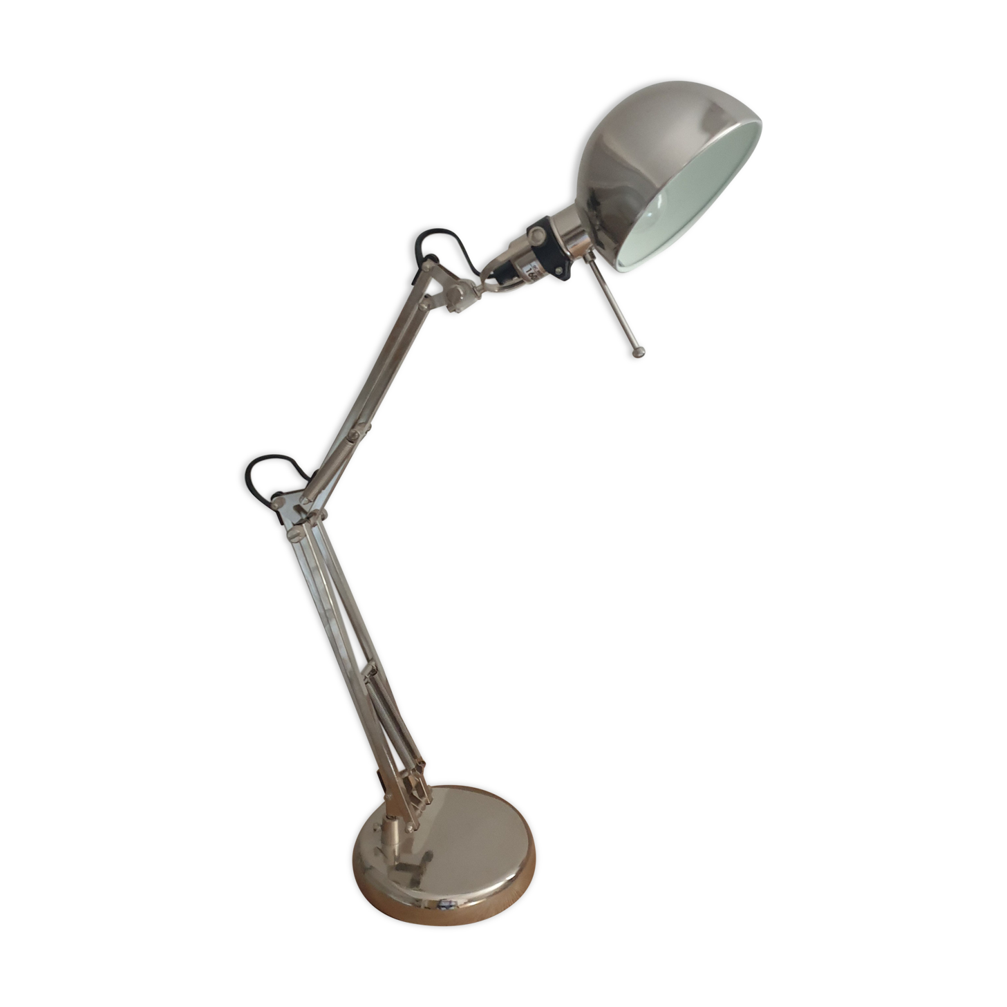 Metal desk lamp