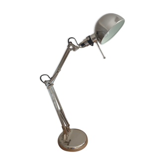 Metal desk lamp