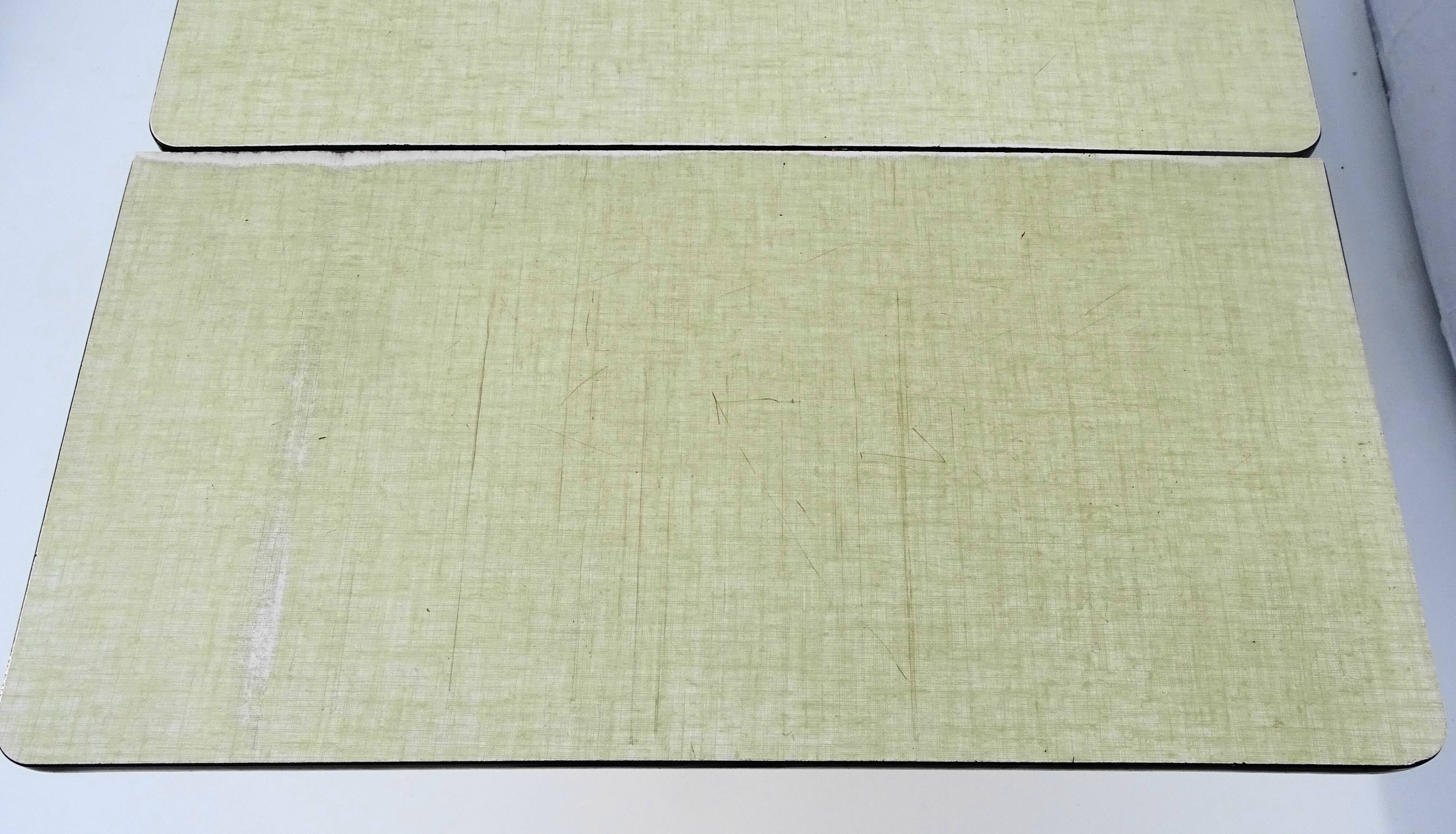 Table à rallonges en formica