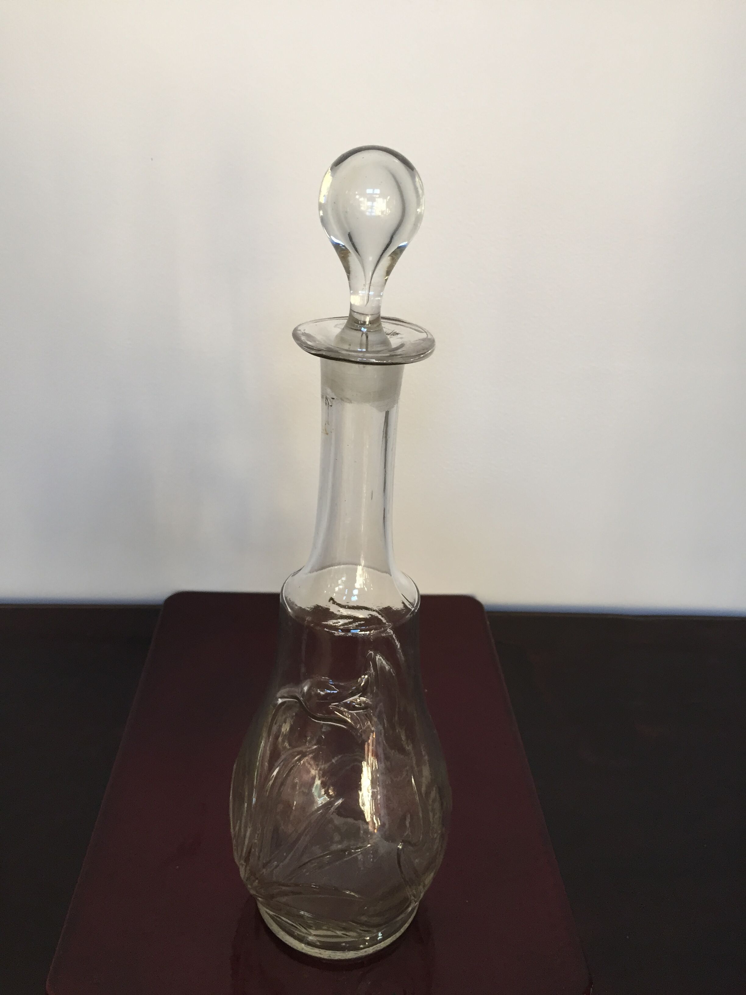 Art Deco stylized flowers carafe with its cap