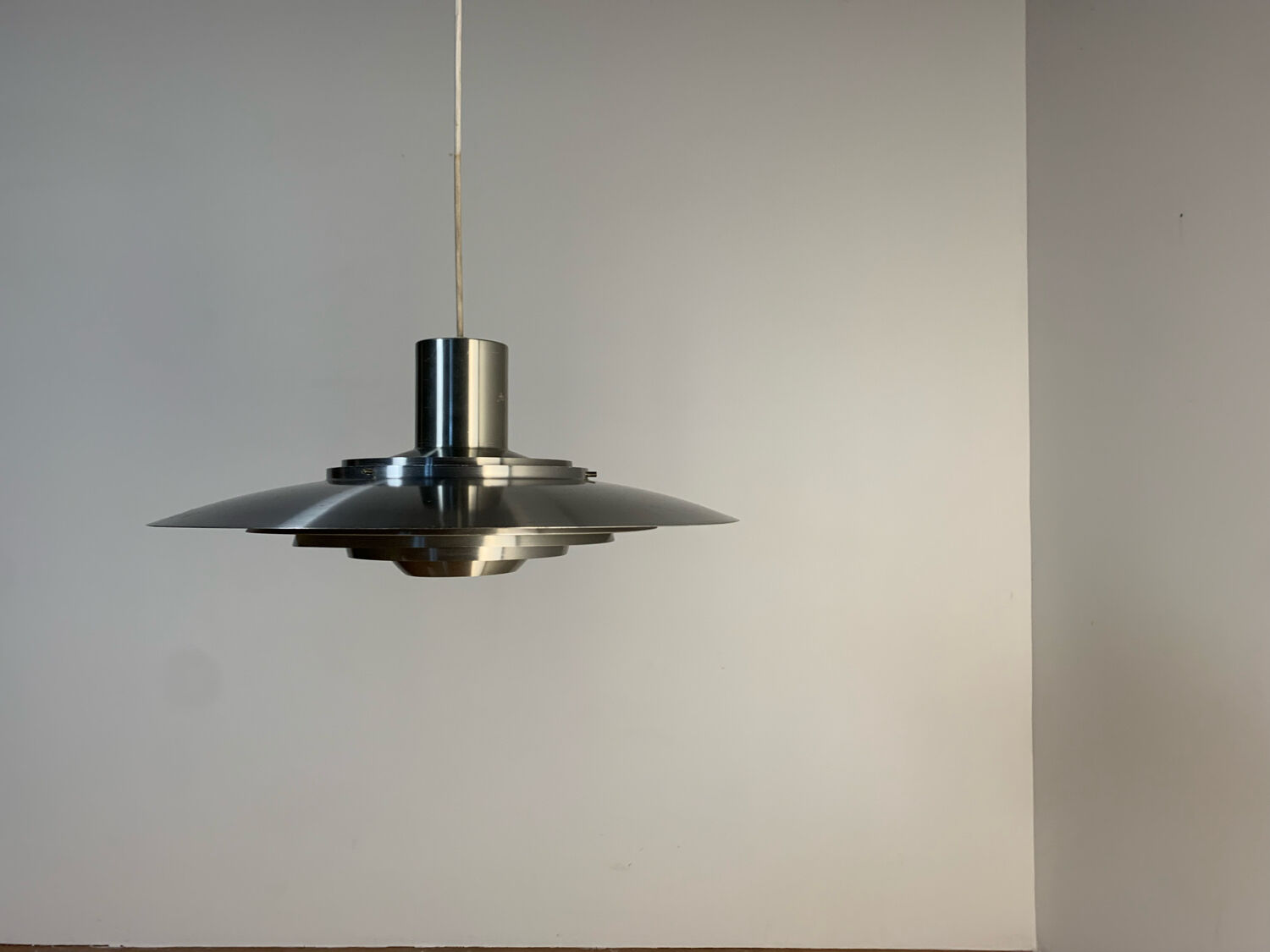 Suspension P376 by Jørgen Kastholm and Preben Fabricius