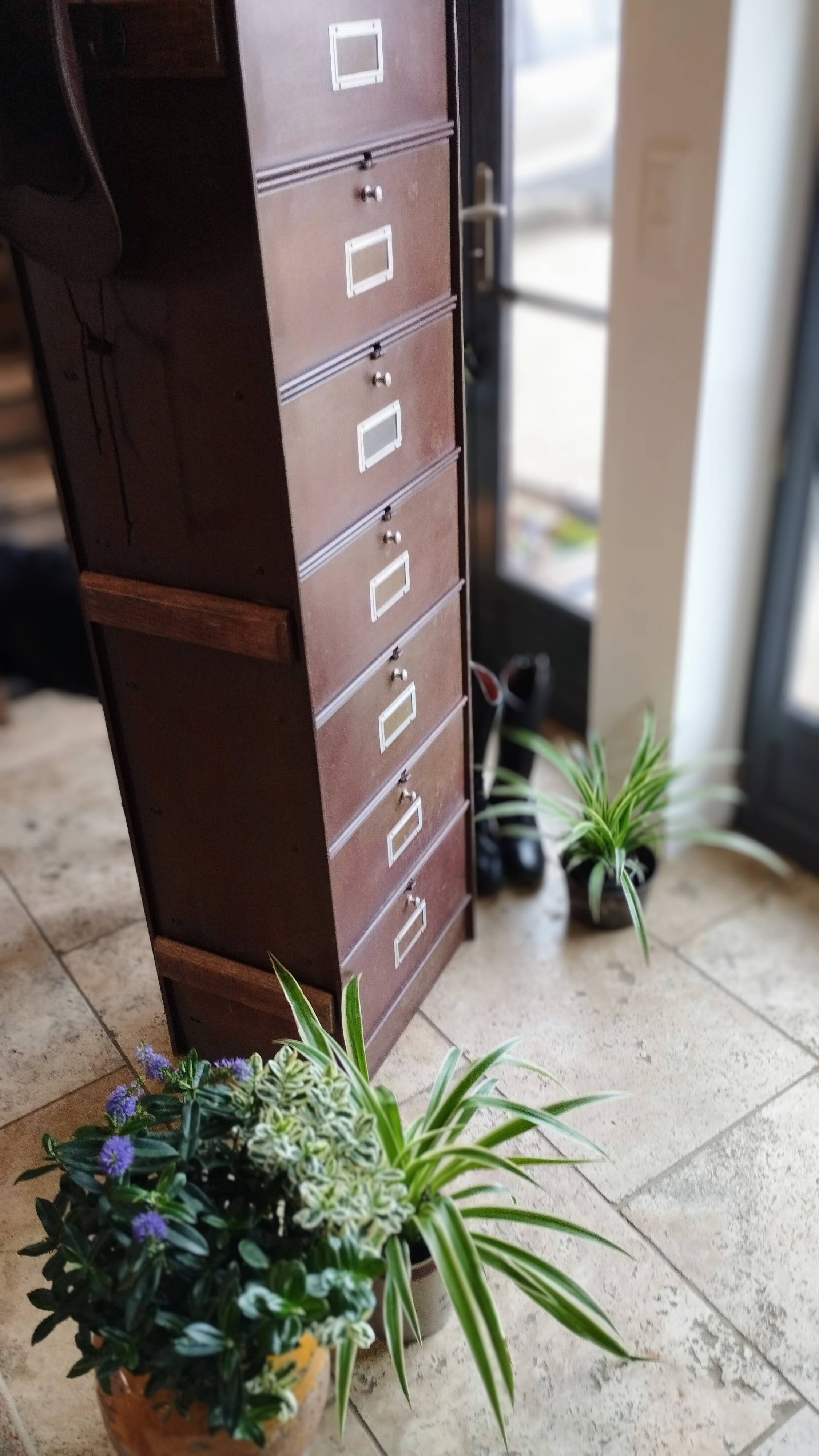 A vintage Roneo industrial flapper from the 1950s with a rusty patina