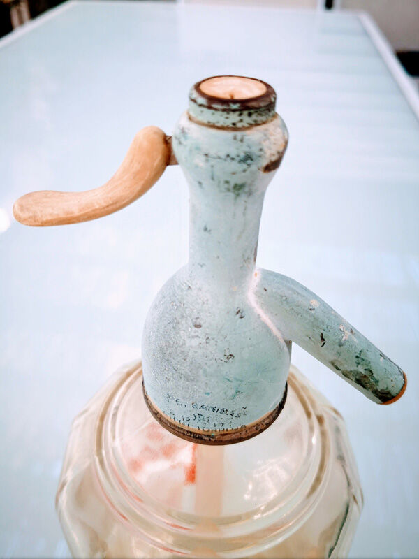 Ancient bistro siphon