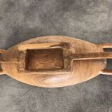 Carved wooden flat-plated - artisanal tribal art African cuisine