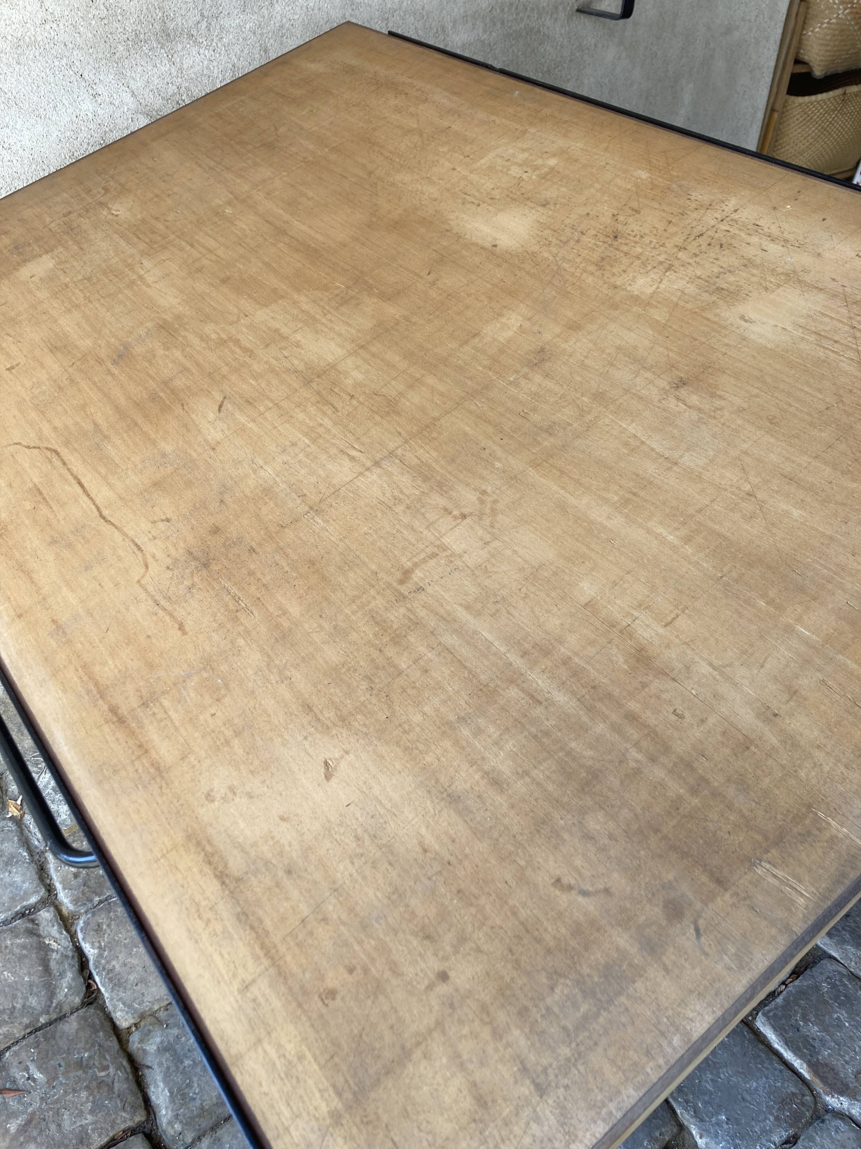Drawing table