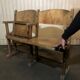 Paire de fauteuils de cinéma en bois