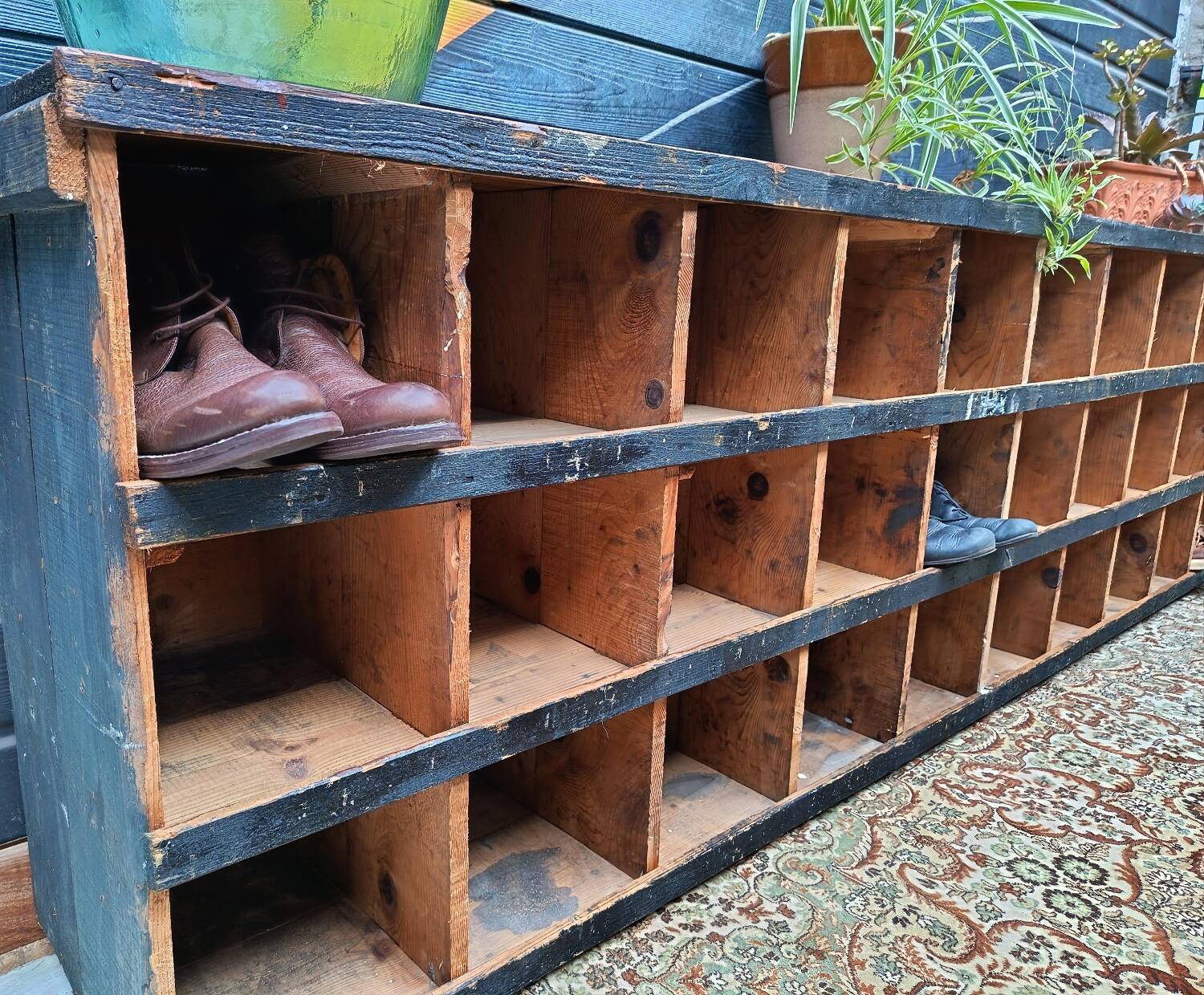 Workshop cabinet/storage bench