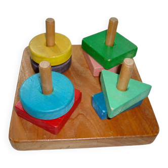 Jeu en bois empilements de formes géométriques