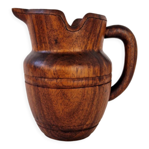 Carafe vintage en bois sculpté,