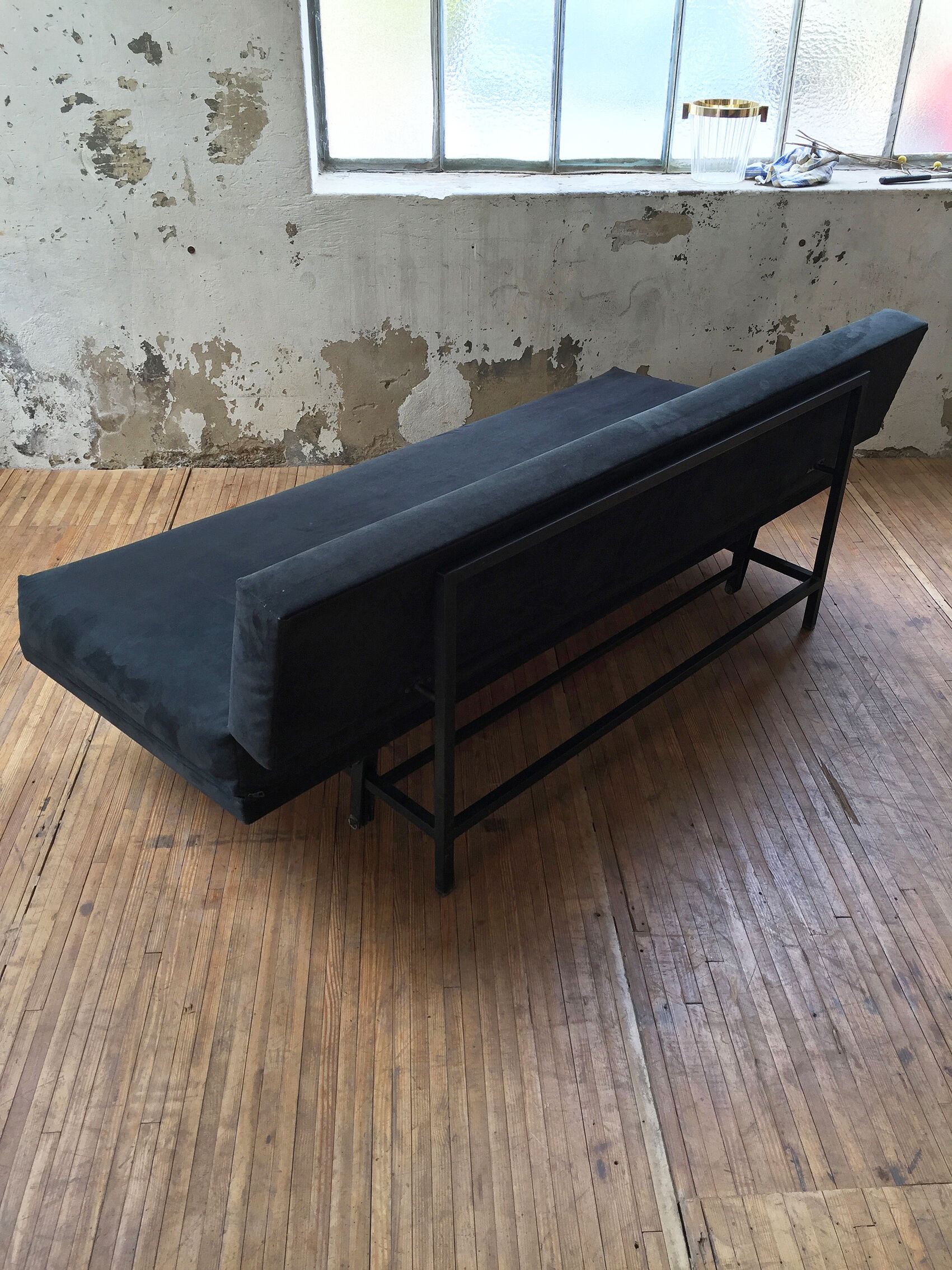 André Simard bench sofa for Airborne