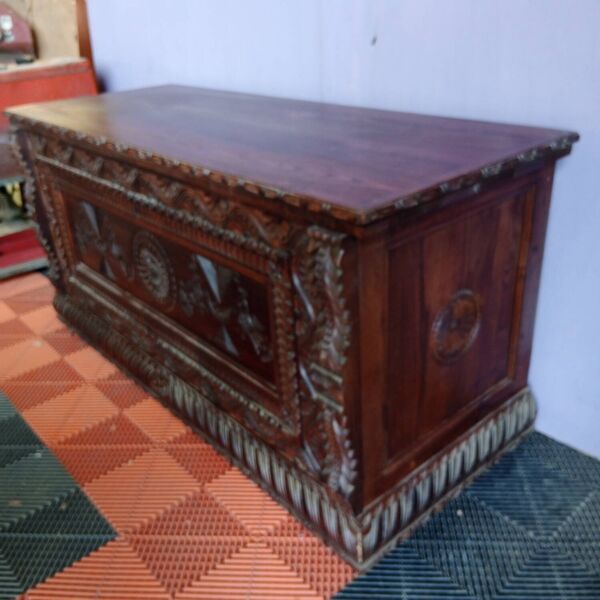 Coffre en bois, coffre de mariés, malle en bois, coffre ancien