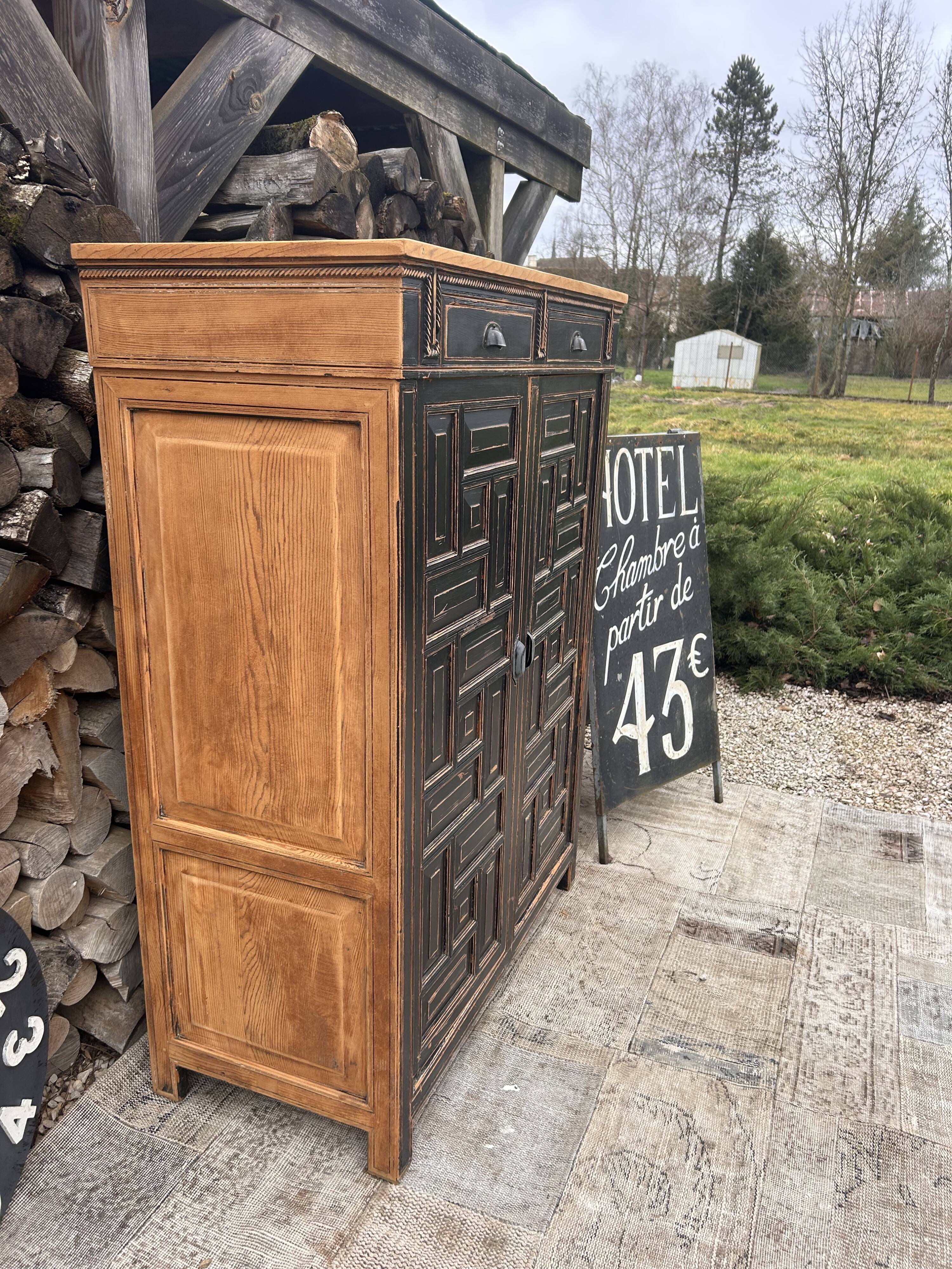 Storage furniture / Antique black wood and wood sideboard