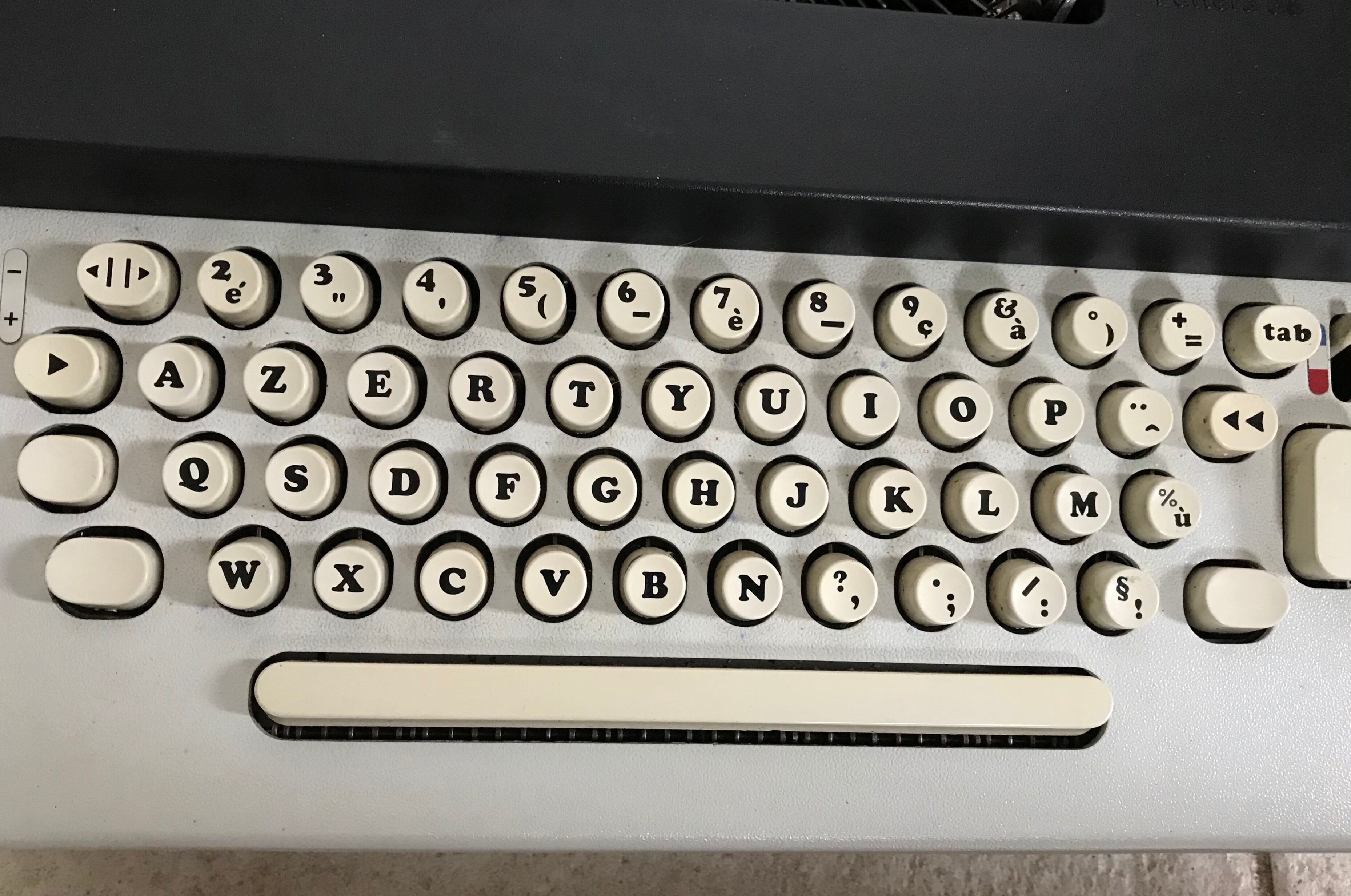 Olivetti Lettera 36 Electric Typewriter