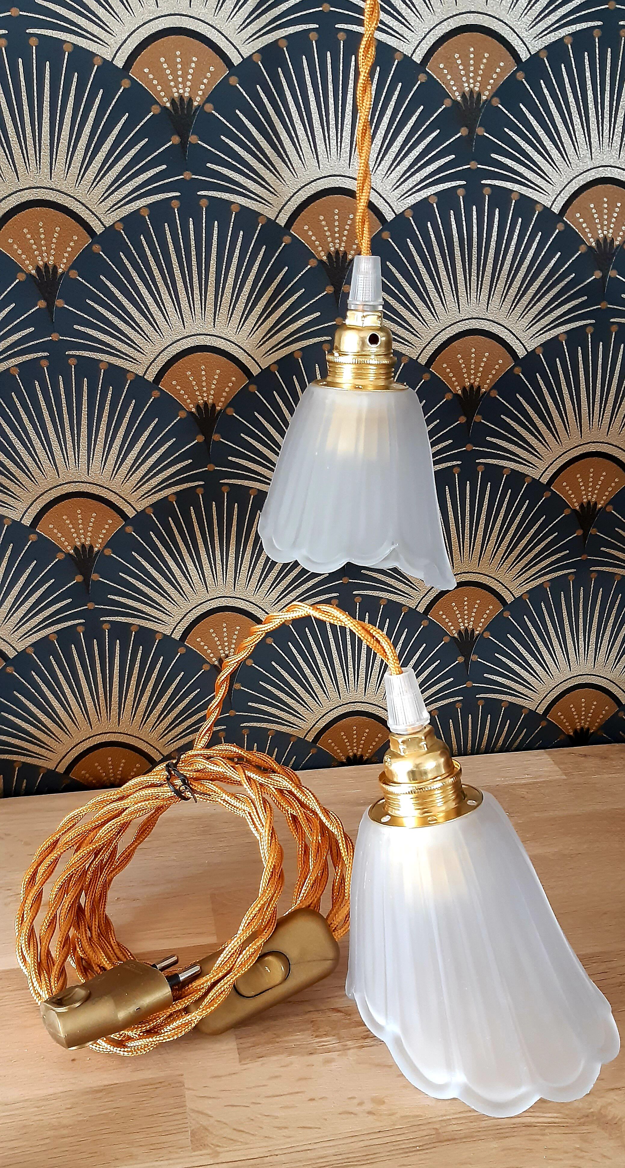 Hand lamp glass skirt