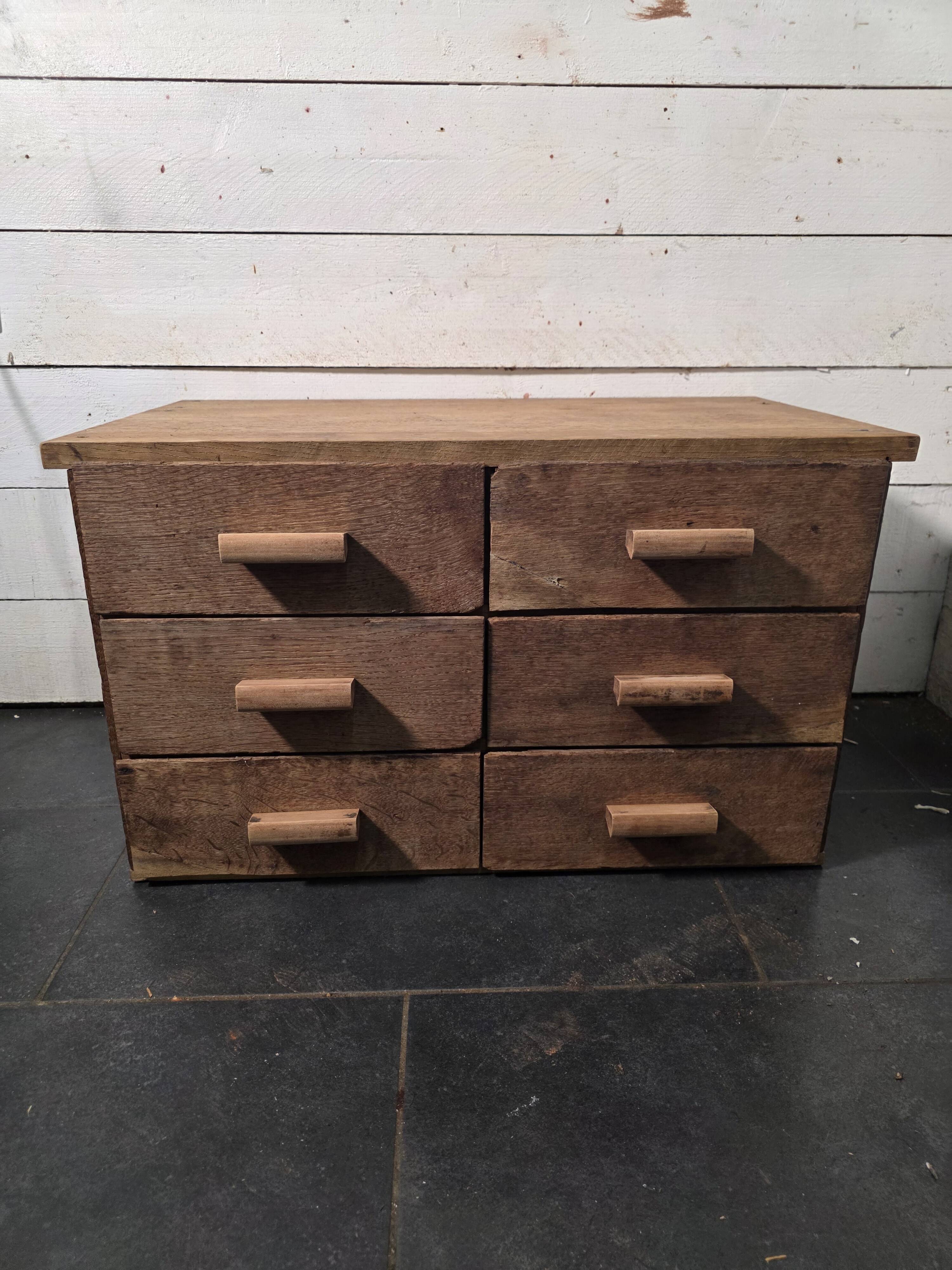 Antique workshop furniture with 6 drawers