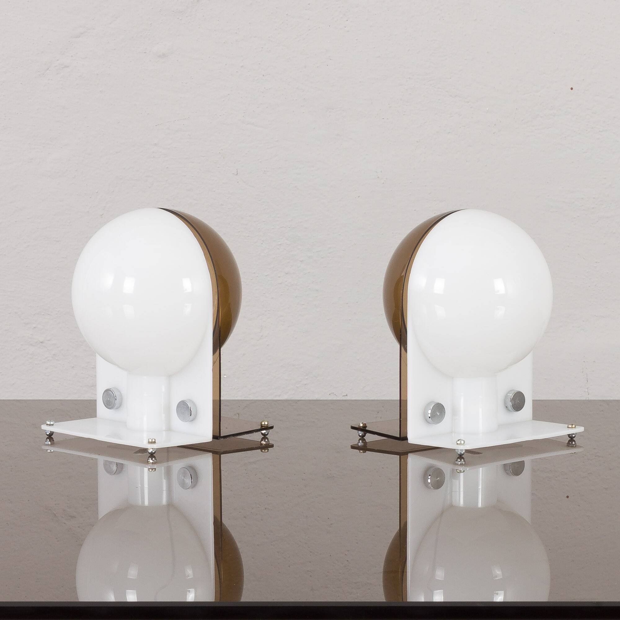 Pair of Sirio table lamps by Sergio Brazzoli & Ermanno Lampa for Guzzini