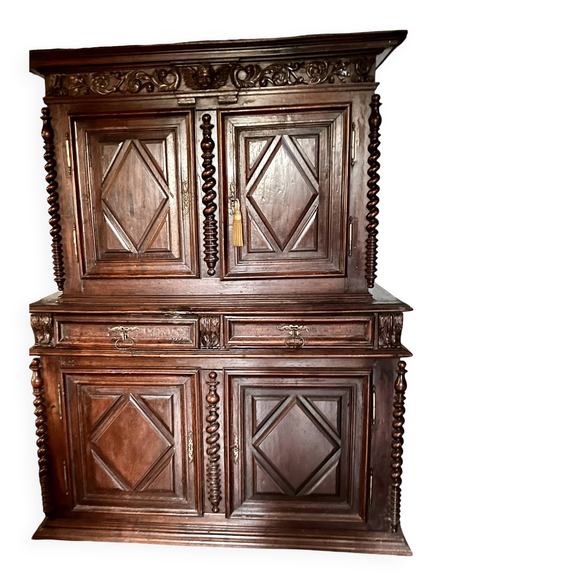 Buffet 2 bodies "diminutive" 17th century authenticated walnut south west