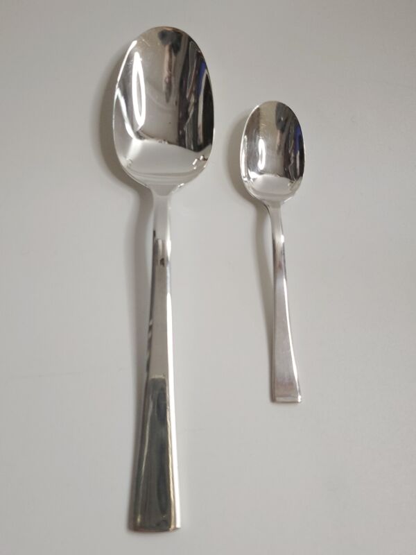Ménagère Christofle “Concorde” – Icône du design français 1970, 53 pièces