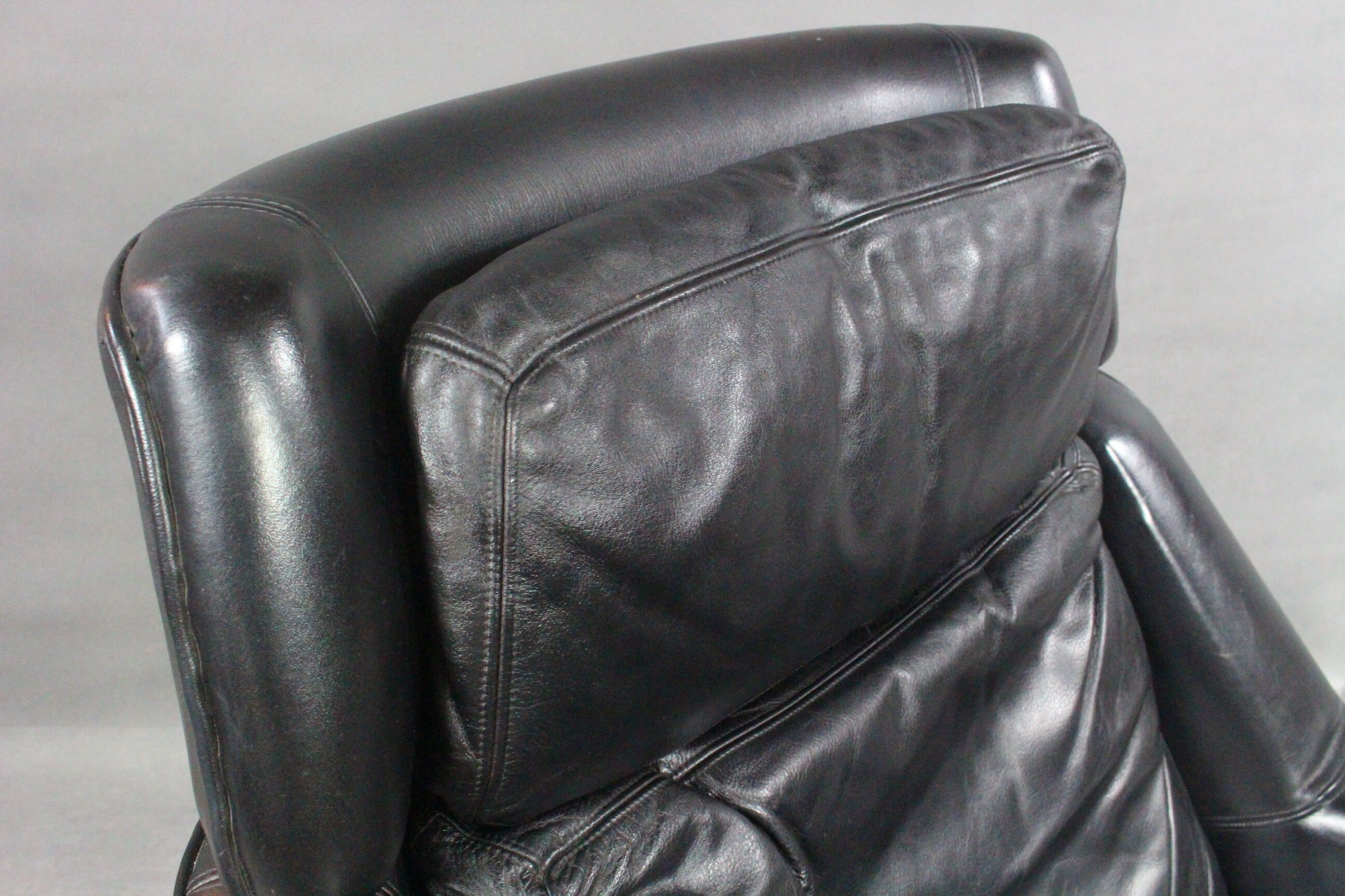 Danish Leather Swivel Lounge Chair by Werner Langenfeld for Esa Møbler, 1960s