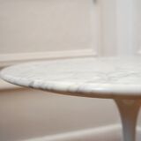 Pedestal table by Eero Saarinen for Knoll