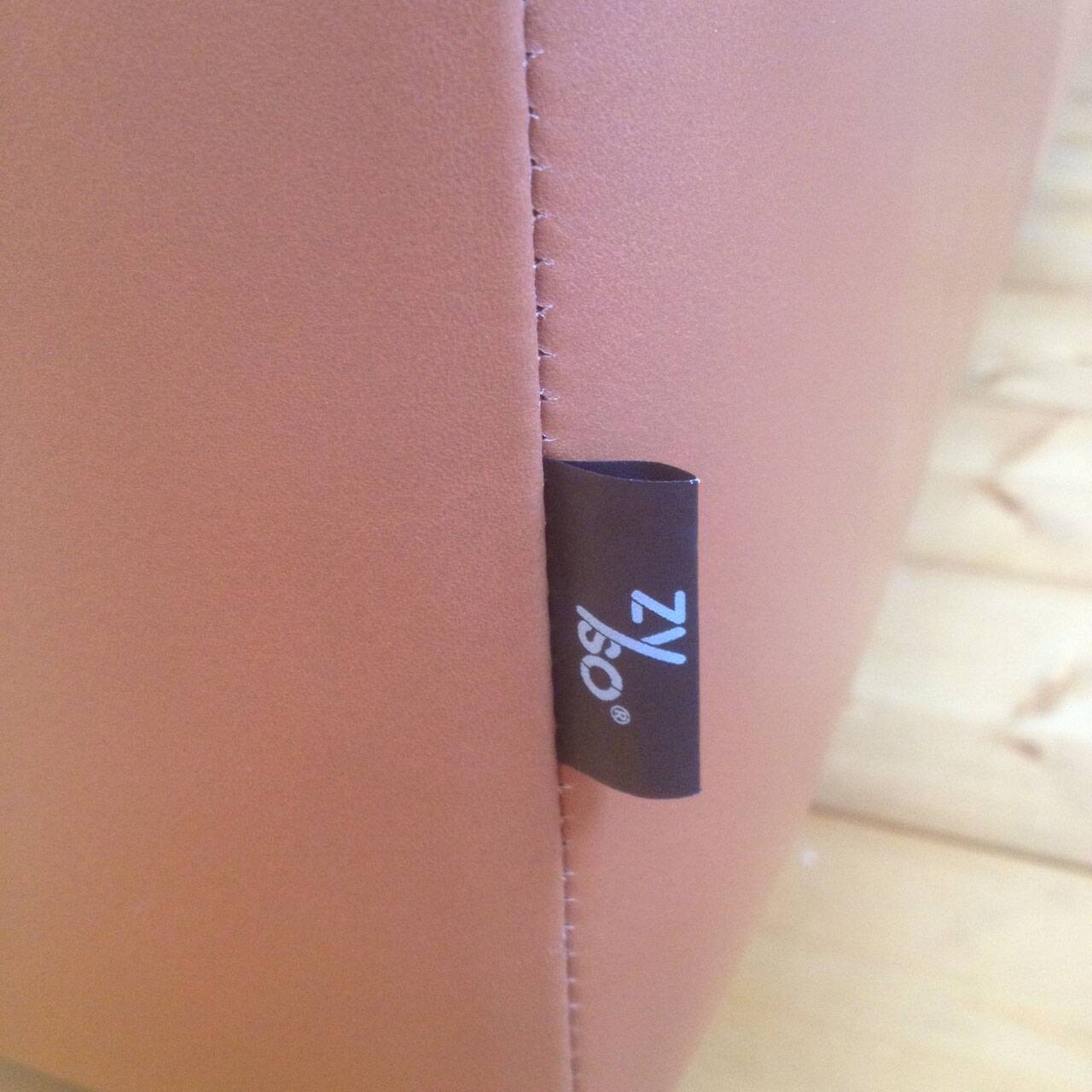 Canapé en cuir acheté dans une boutique Design en Belgique