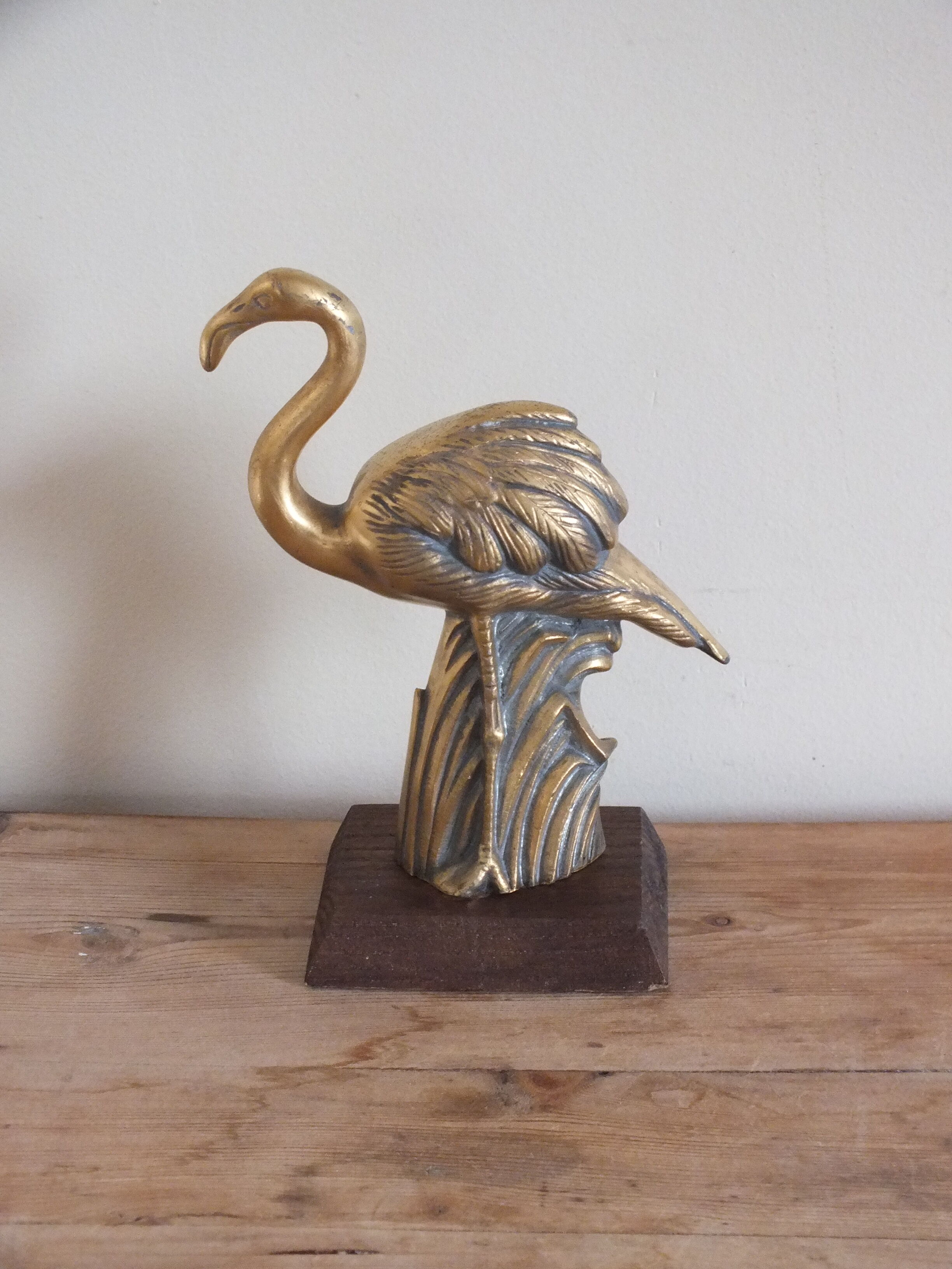Pink flamingo in bronze
