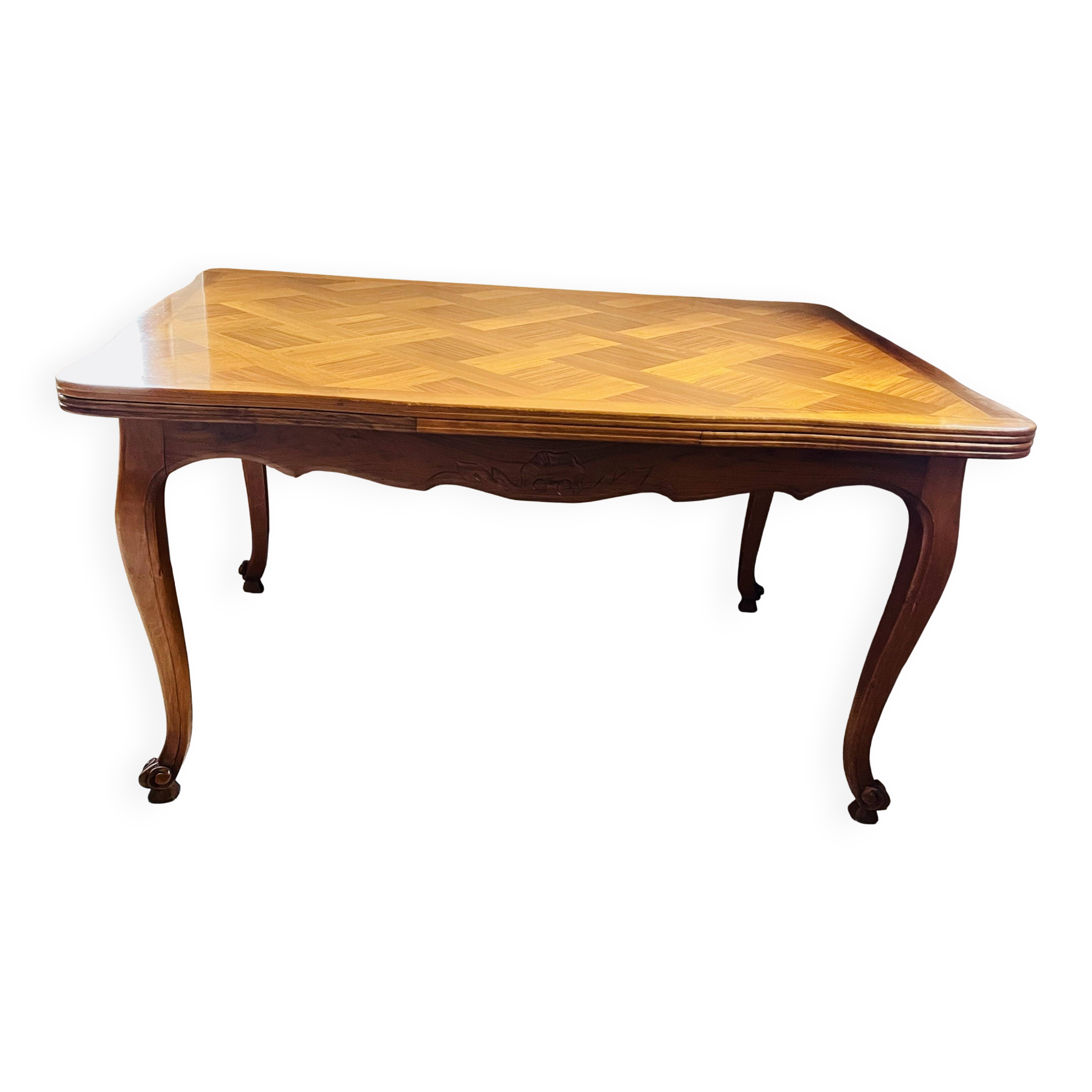 Dining table with extensions in Provençal style.