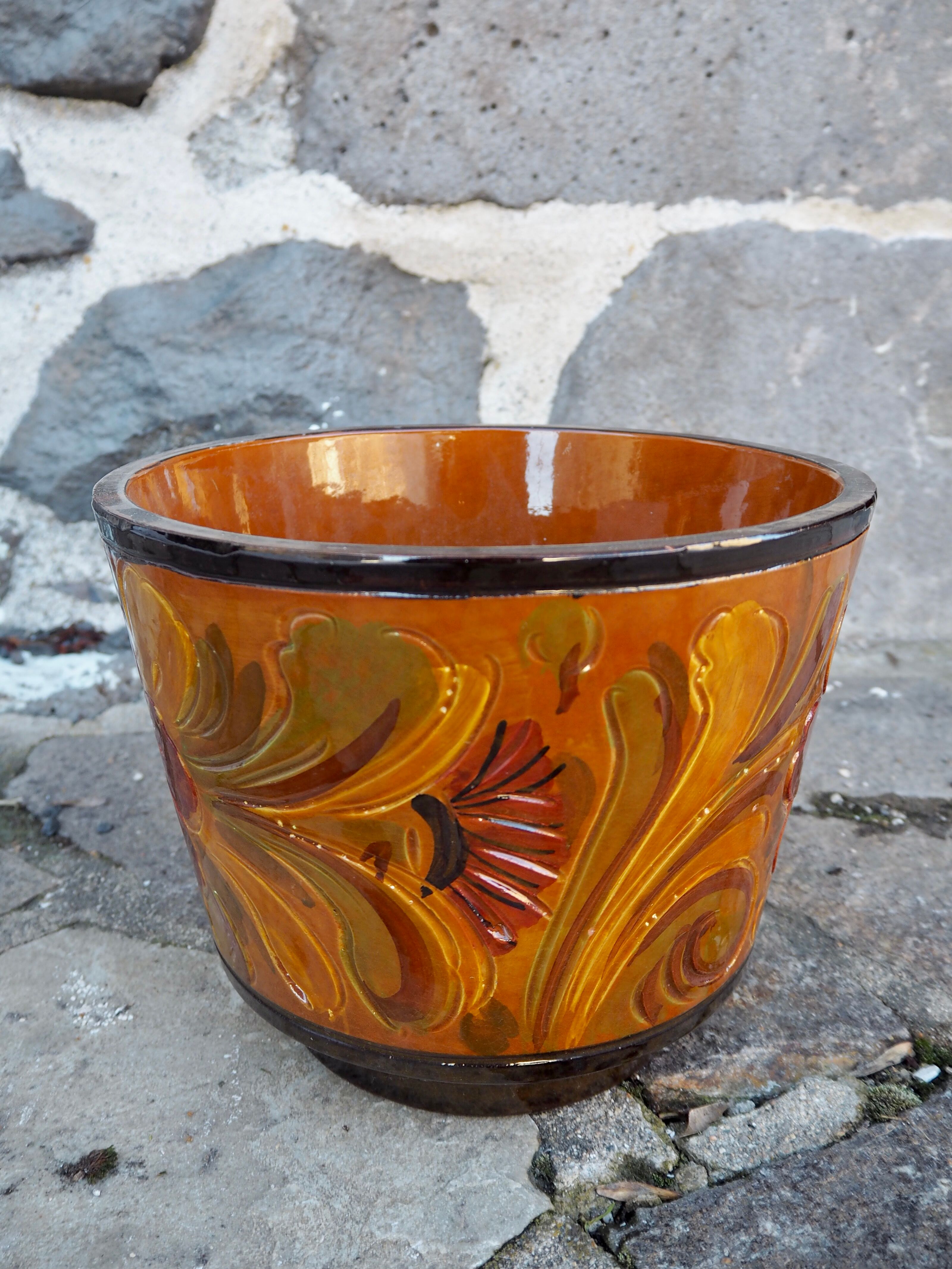 Ochre pot cover