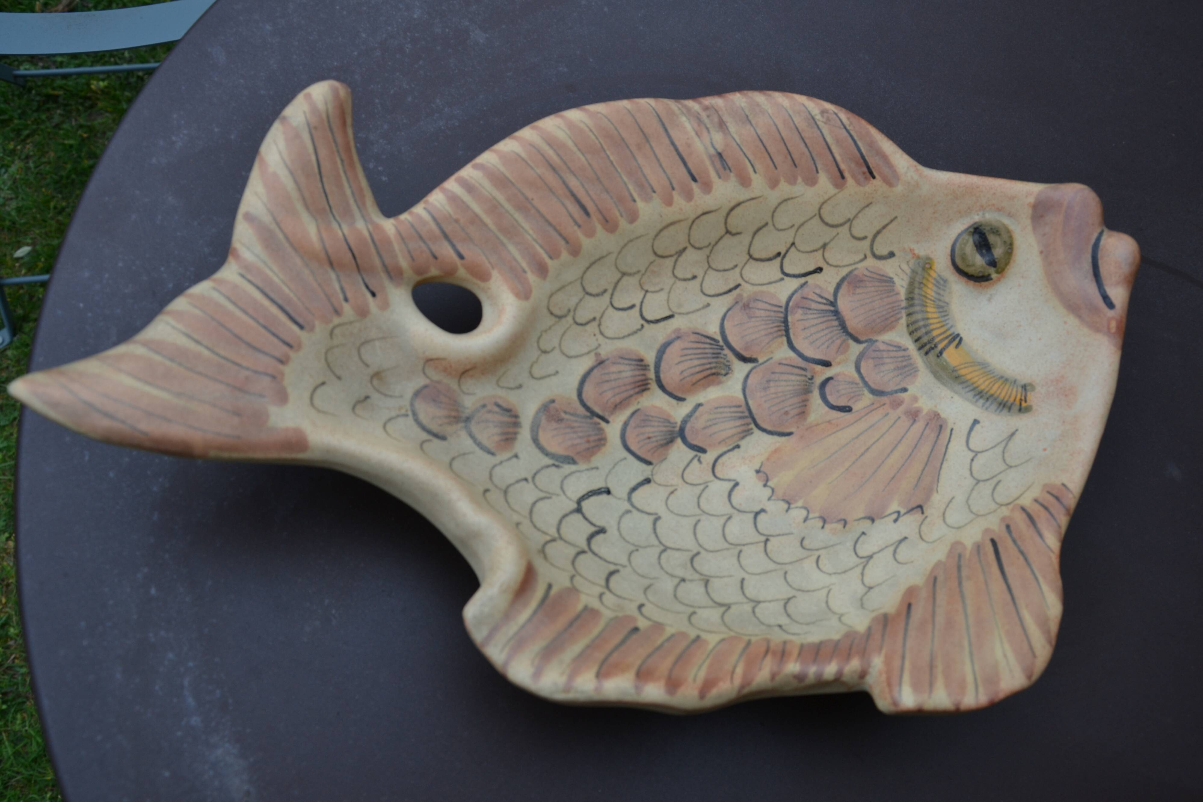 Large ceramic fish dish/bowl from Vallauris.