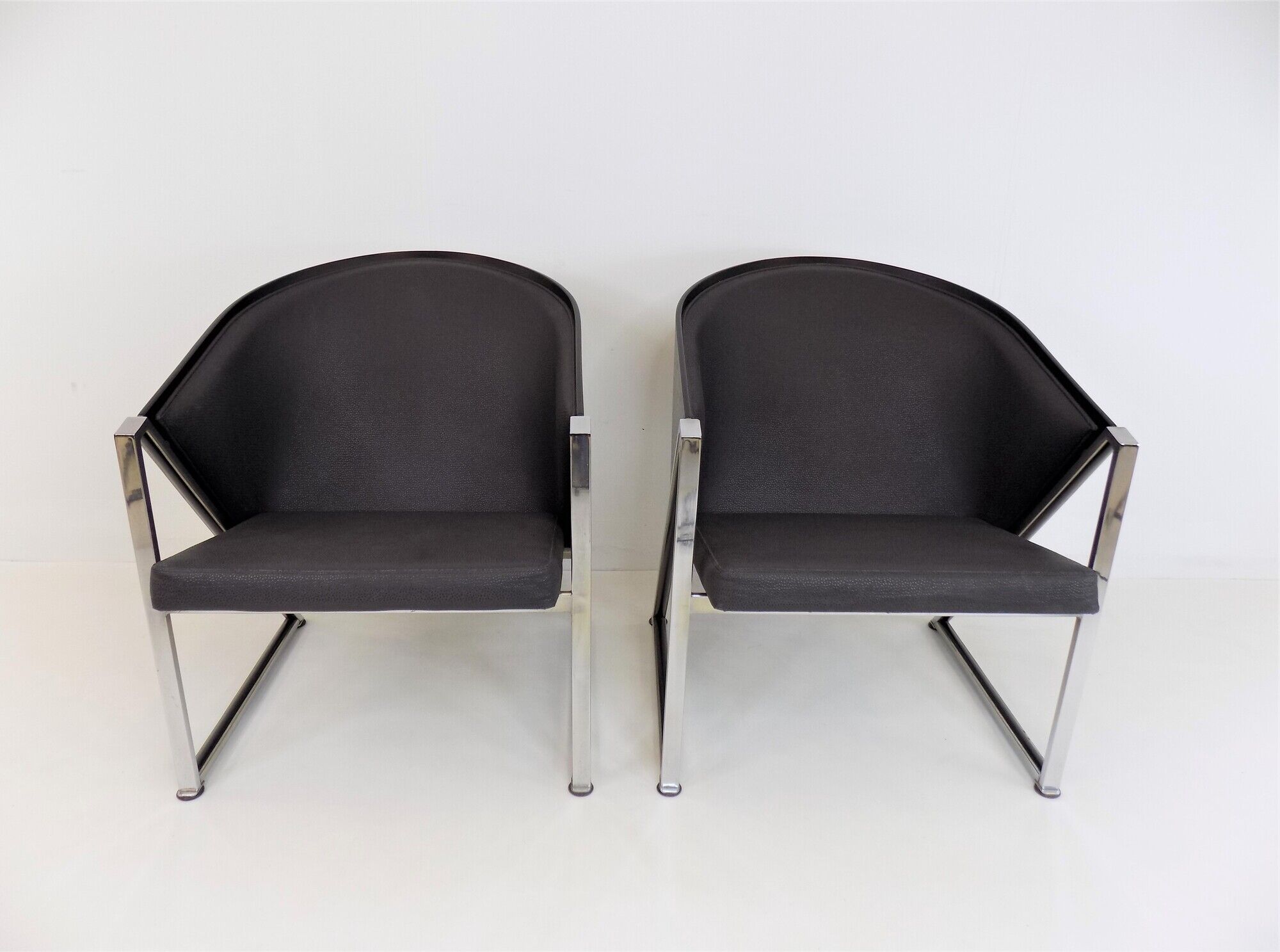 Inno Oy Set of 2 Mondi Armchairs by Jouko Jarvisalo