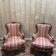 Paire de fauteuils - bergères de style Louis XV en soierie