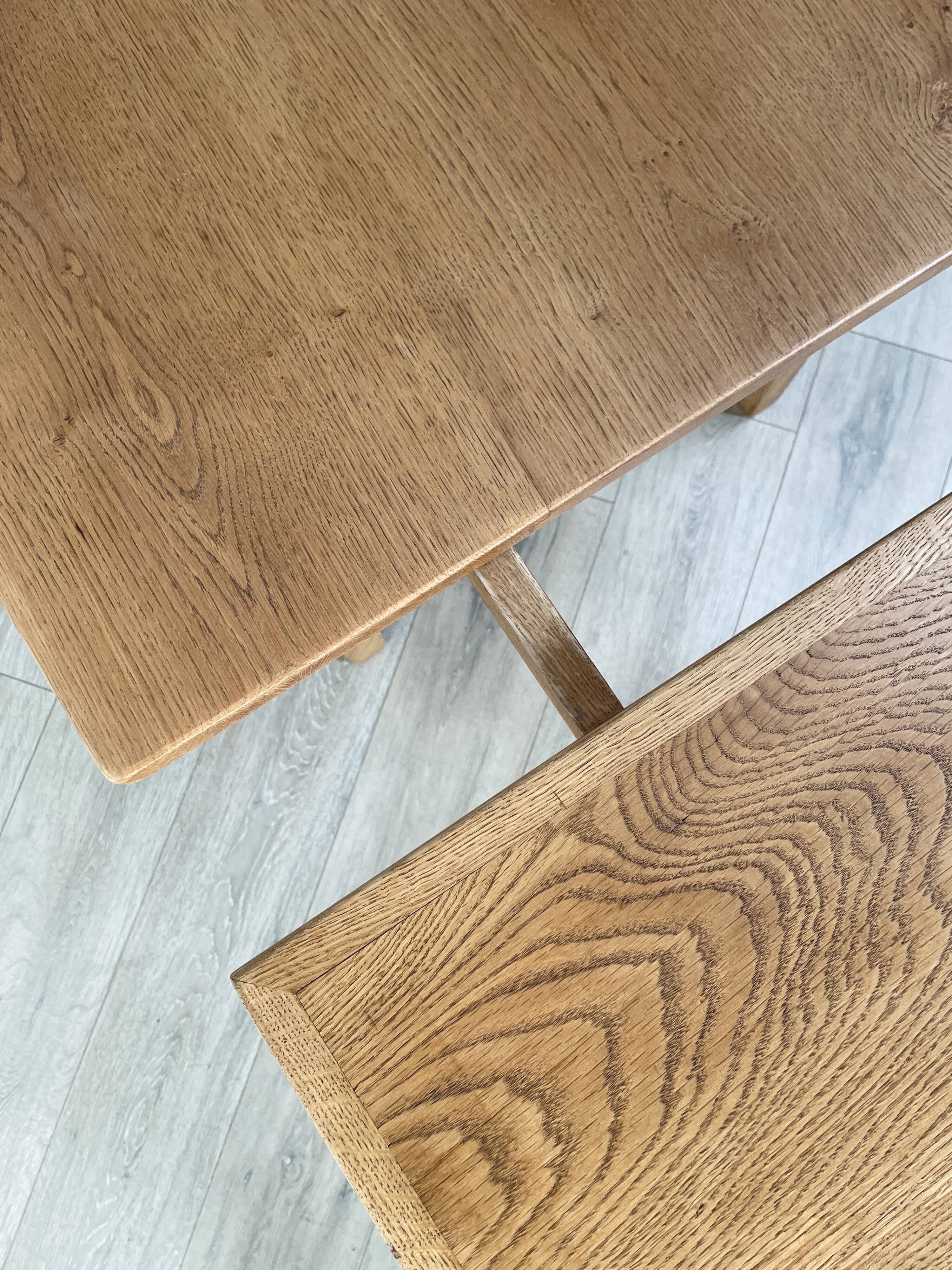 Vintage farmhouse table in solid oak.