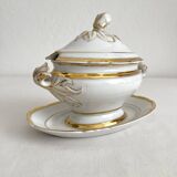 Saucière à couvercle en porcelaine style Empire, XIXème siècle