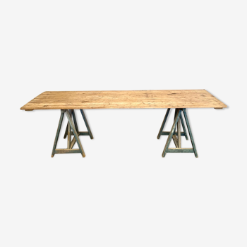 Trestle top table