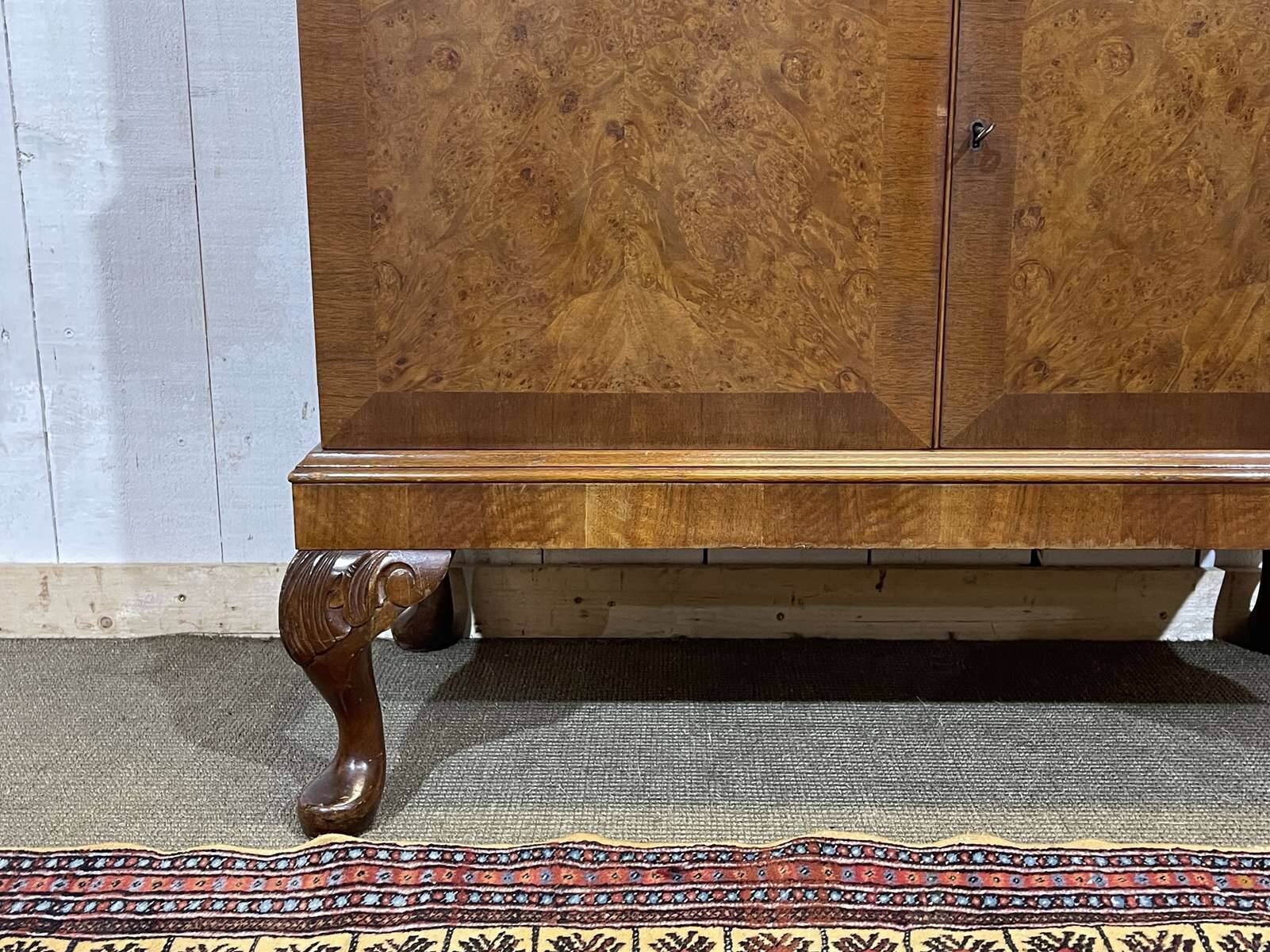 1950s English buffet bar in walnut and walnut burl.