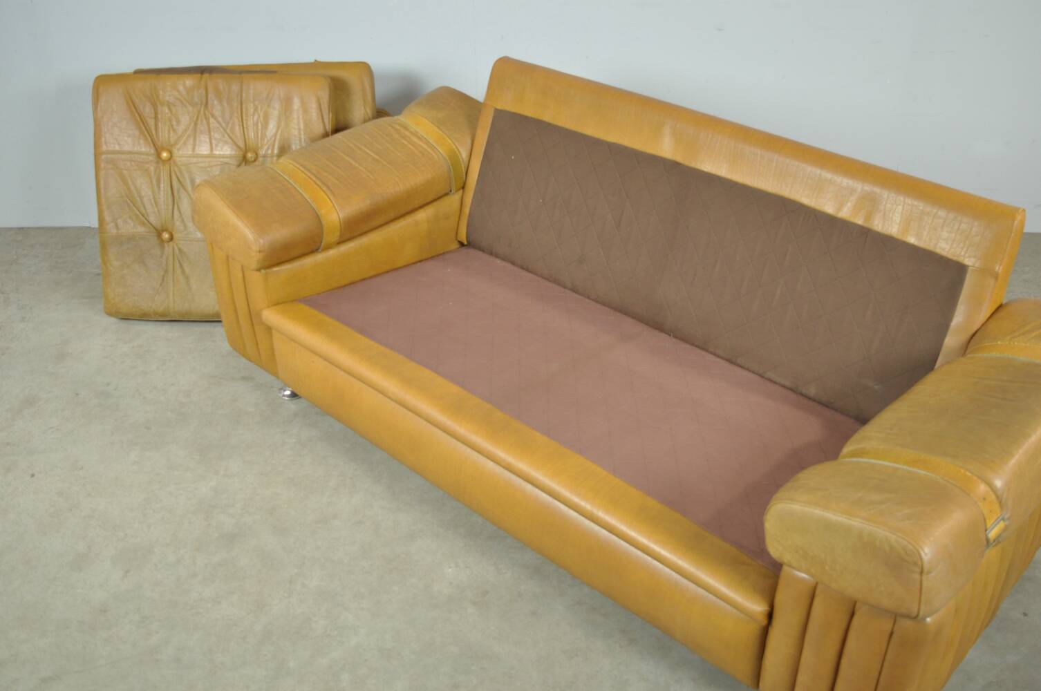 Danish vintage leather 2-seater sofa by svend skipper, 1970s