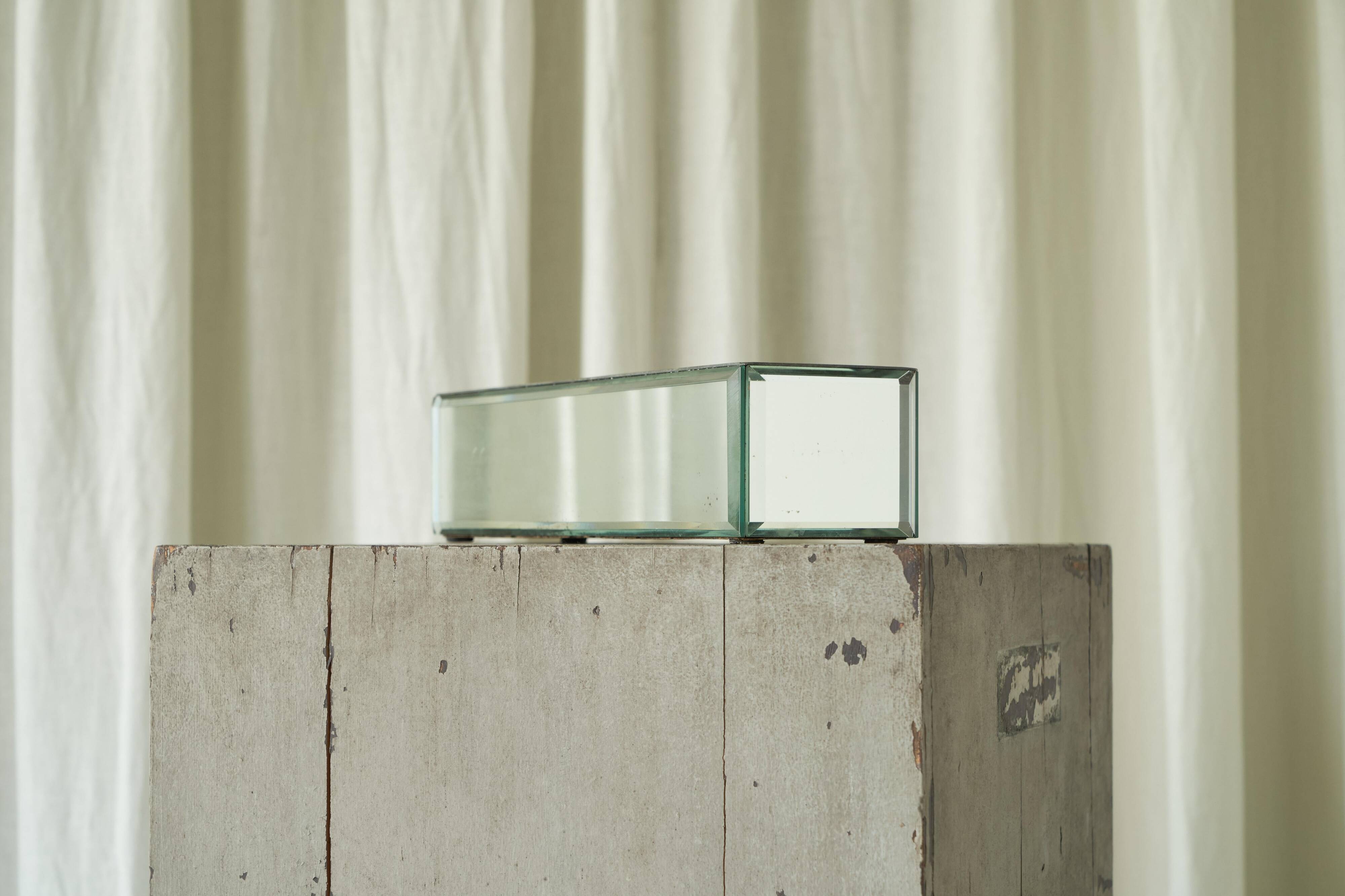 Art Deco vase in faceted mirrored glass, 1930s