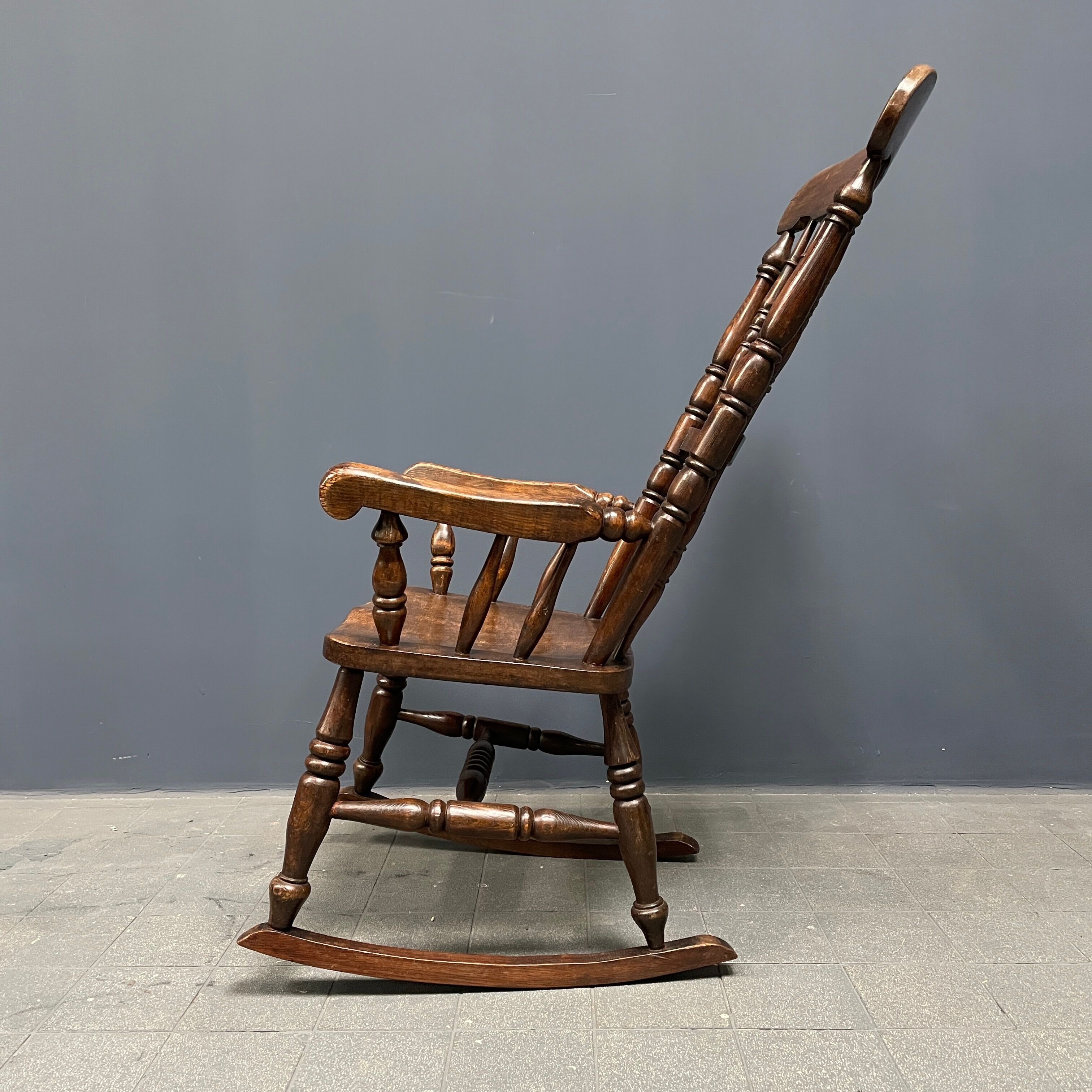 Antique Dutch rocking chair from the early 1900s