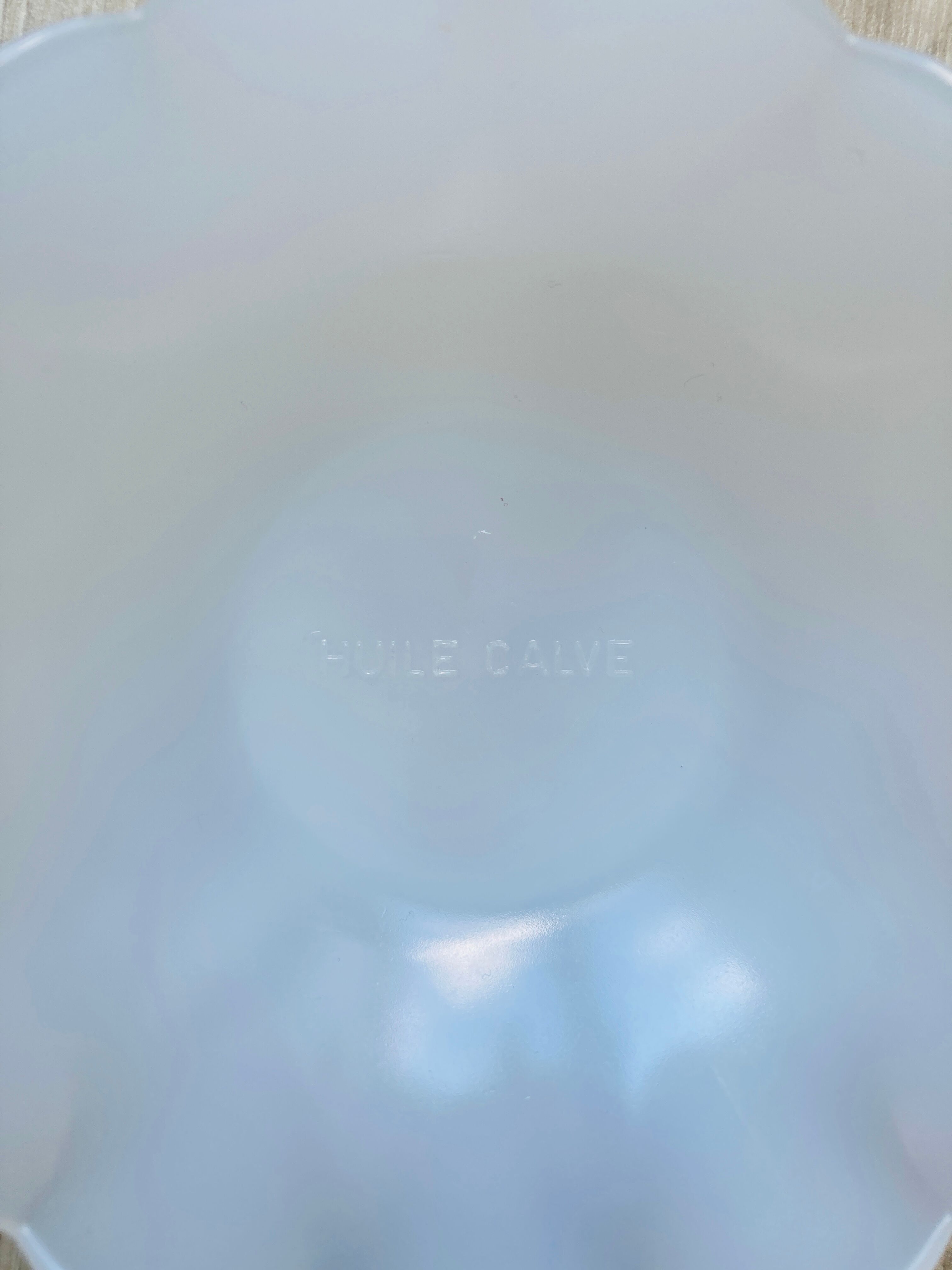 5 bowls in white glass