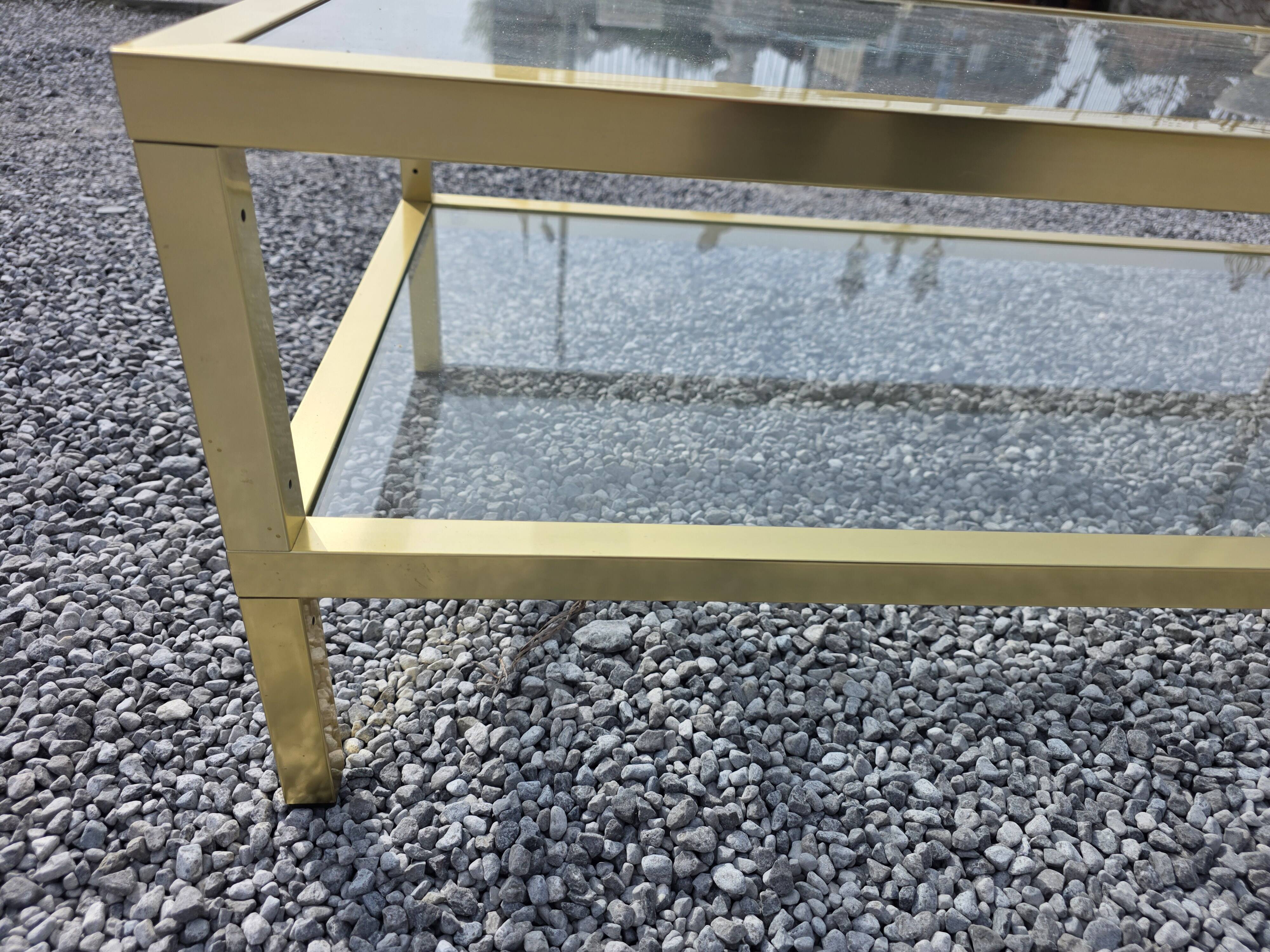 Table basse Pierre Vandel en métal doré brossé années 70